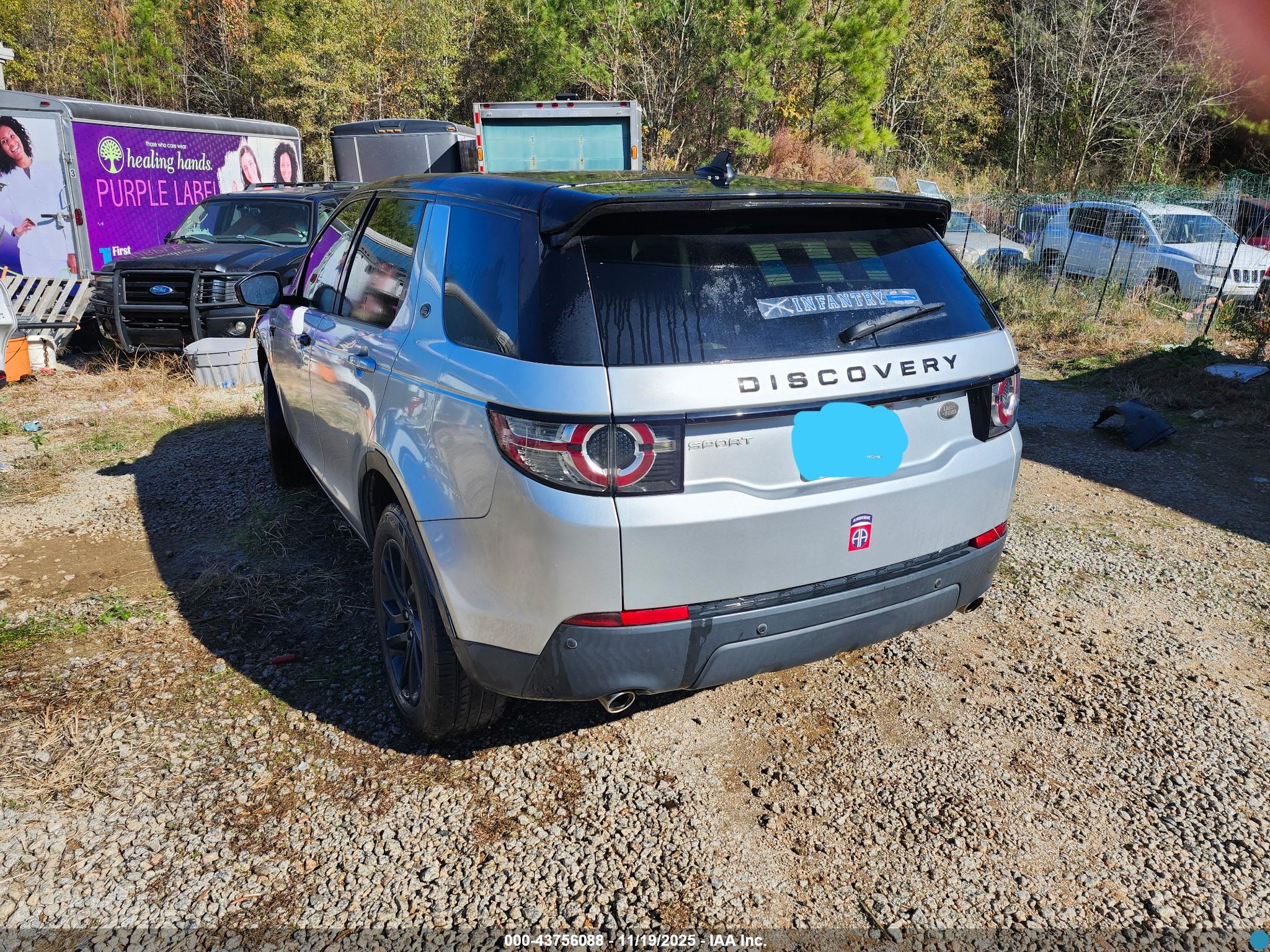 LAND ROVER image 3