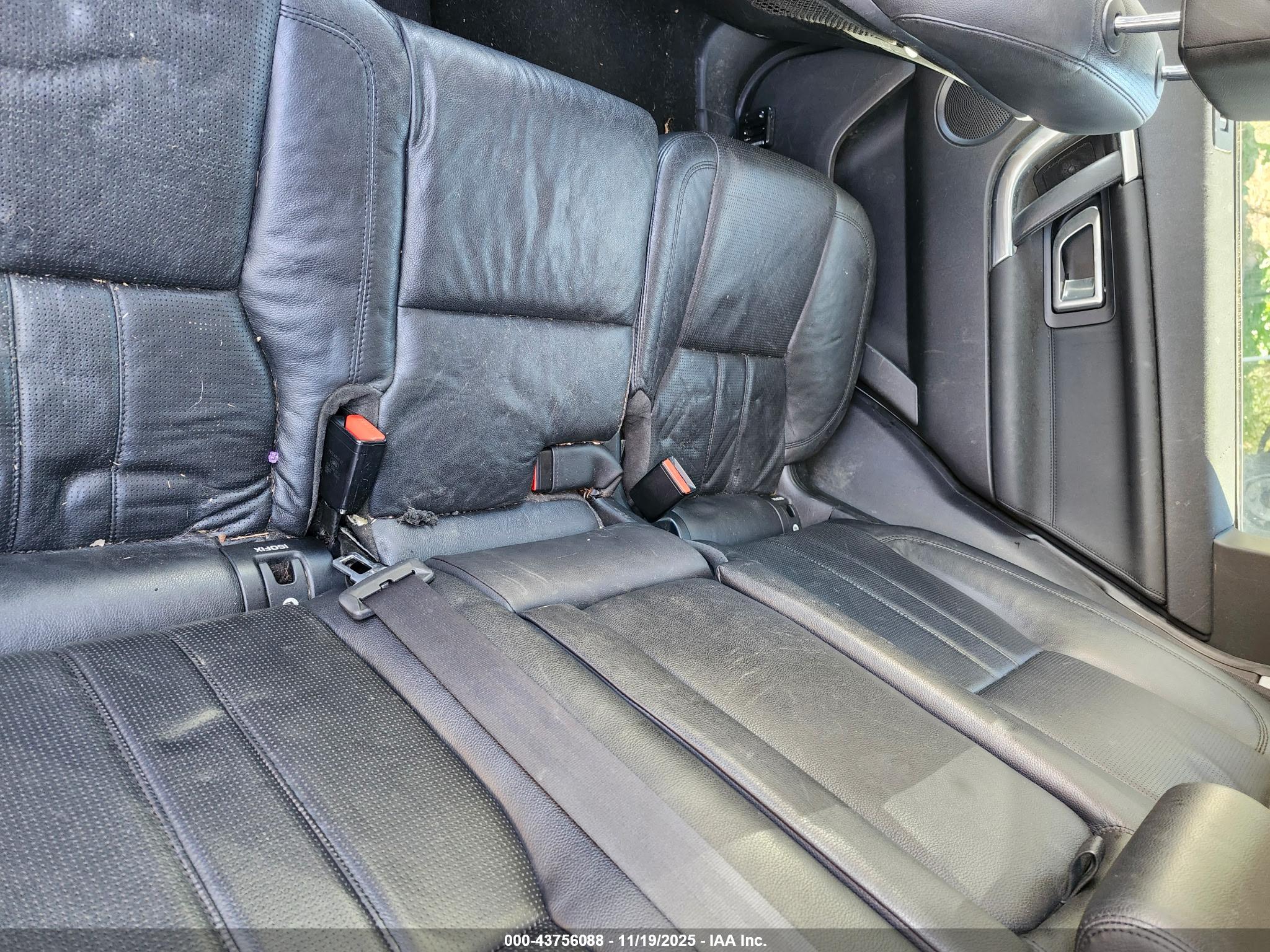 LAND ROVER image 8