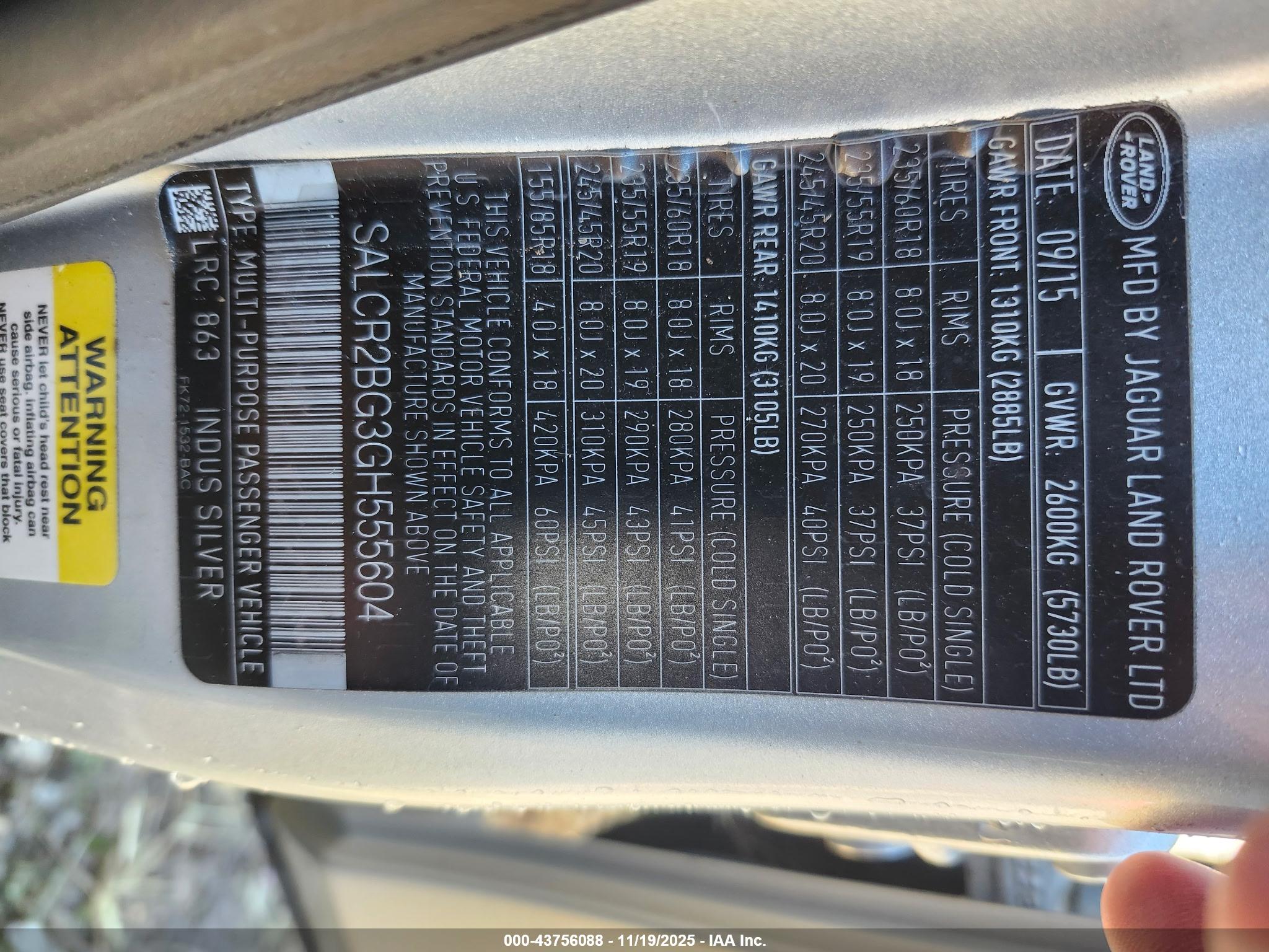 LAND ROVER image 9