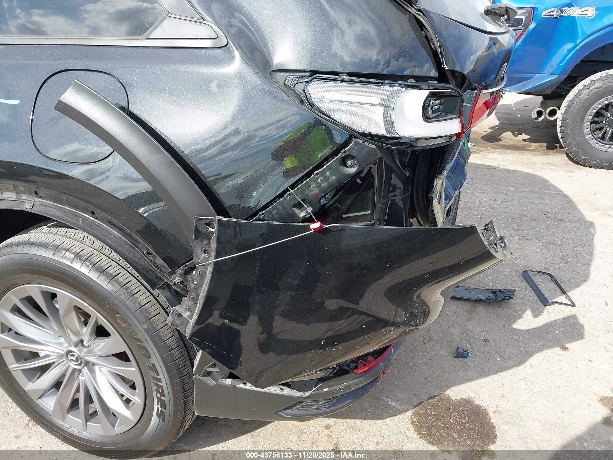 MAZDA CX-90 image 6