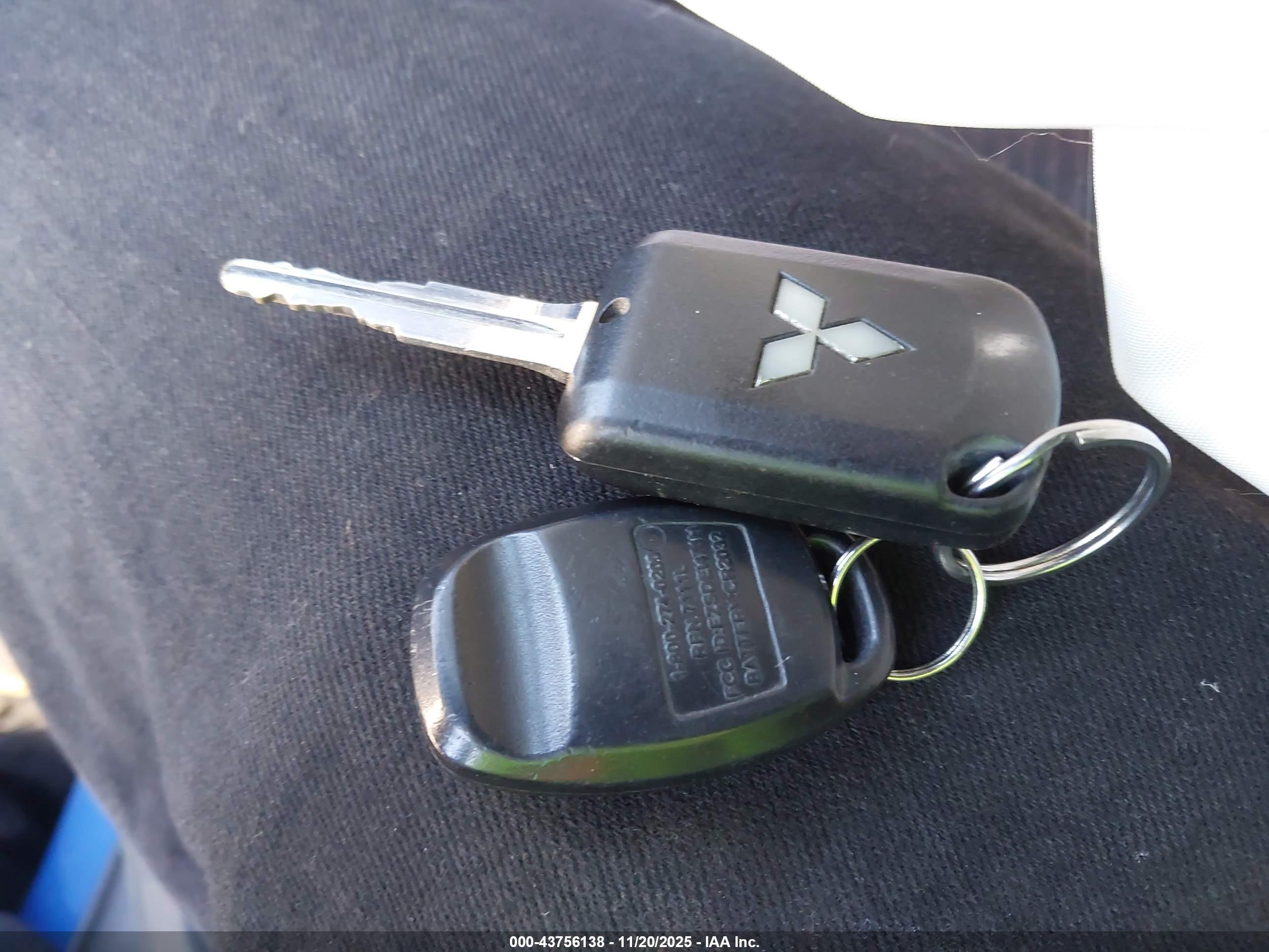 MITSUBISHI LANCER image 11