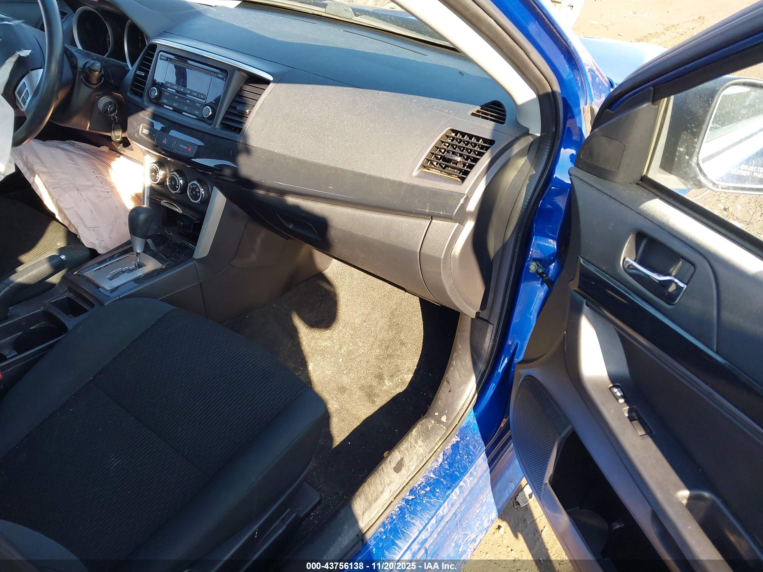 MITSUBISHI LANCER image 5
