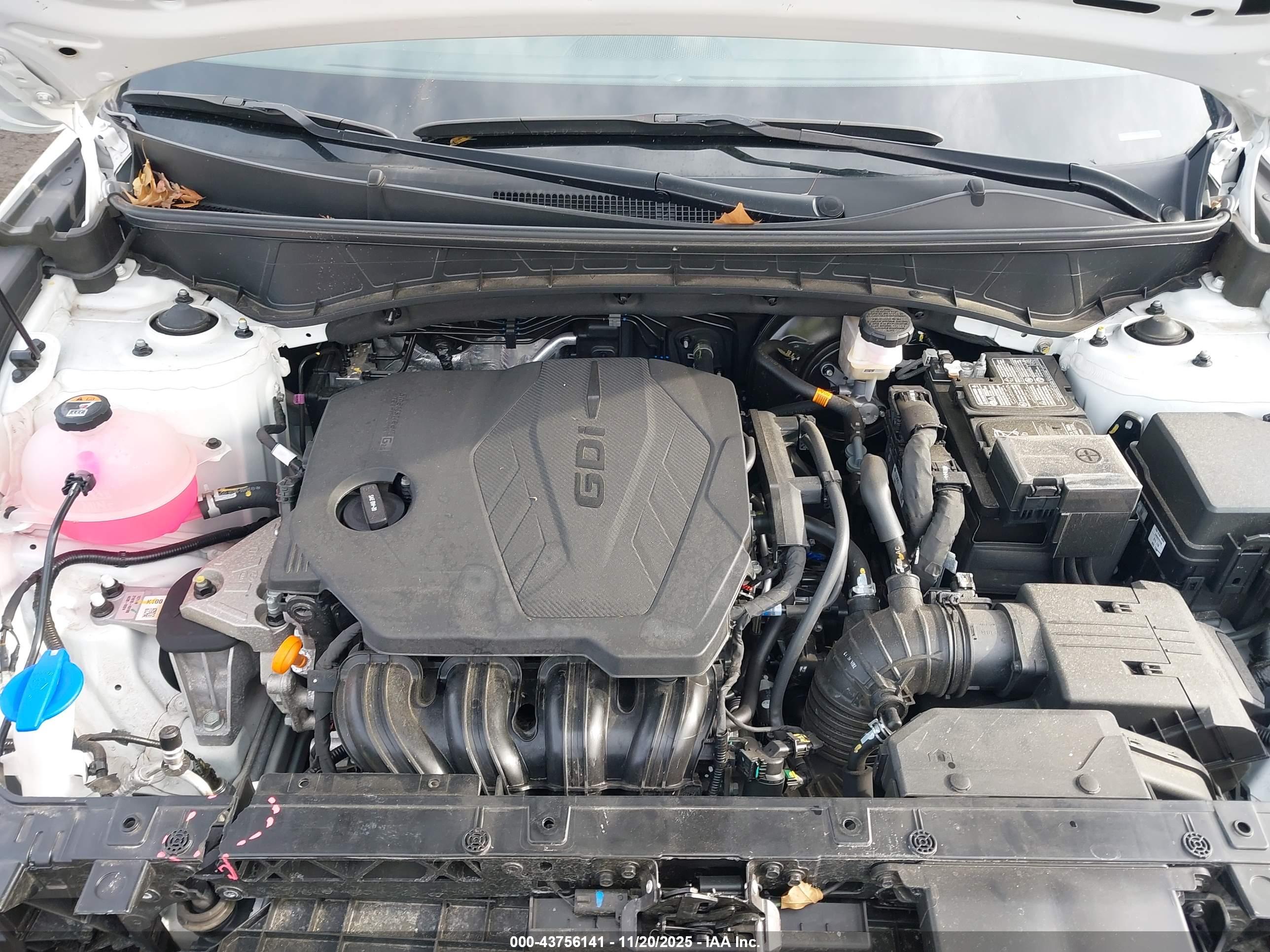 HYUNDAI TUCSON image 10