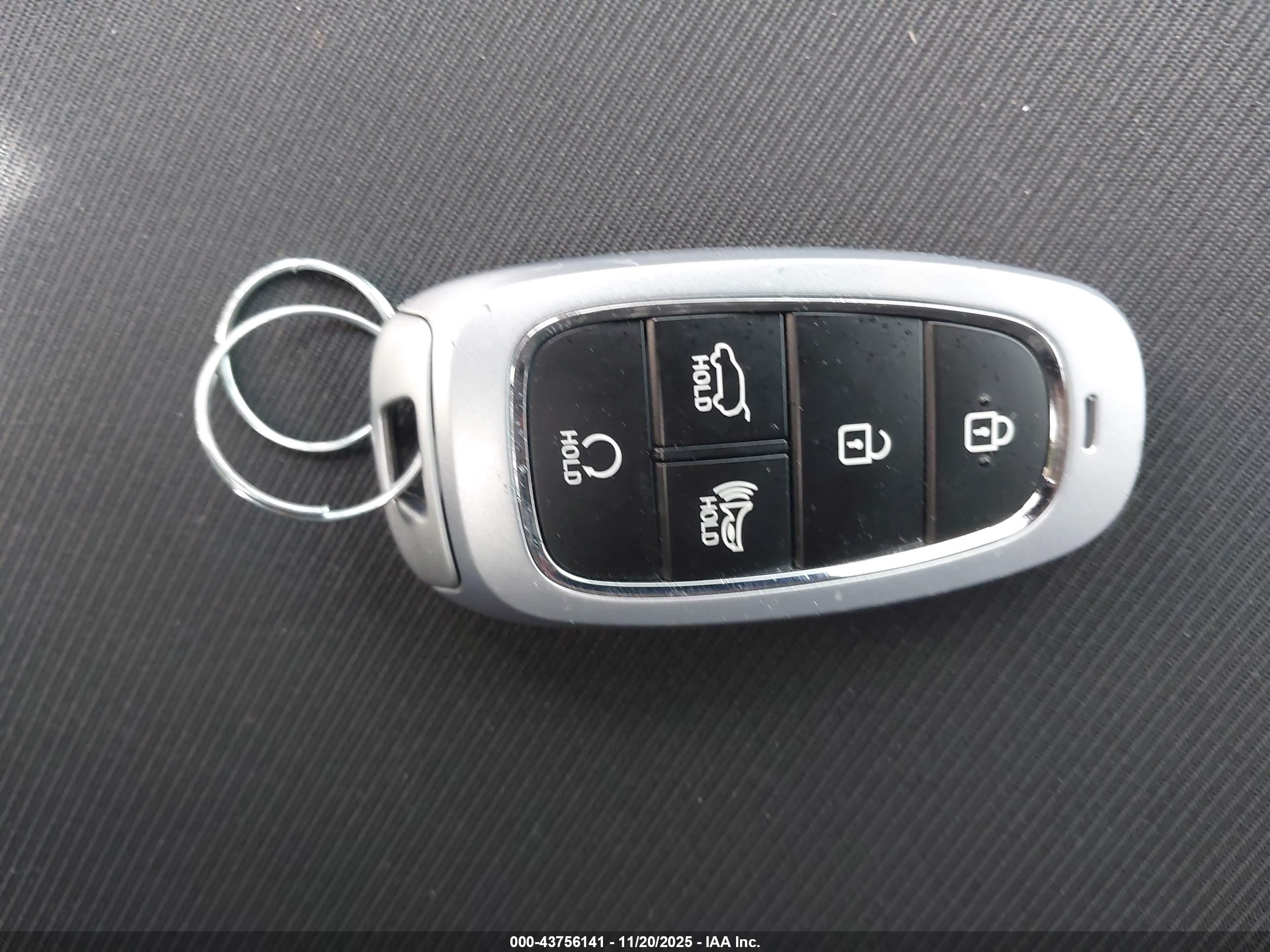 HYUNDAI TUCSON image 11