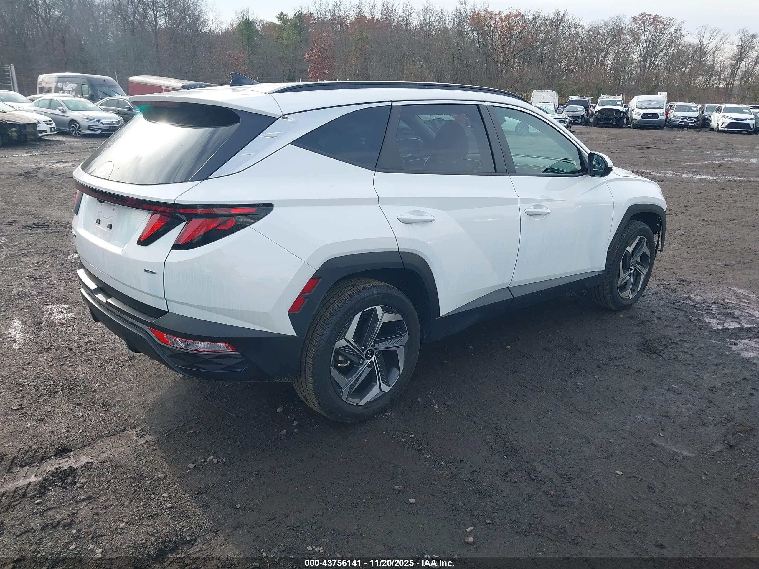 HYUNDAI TUCSON image 4