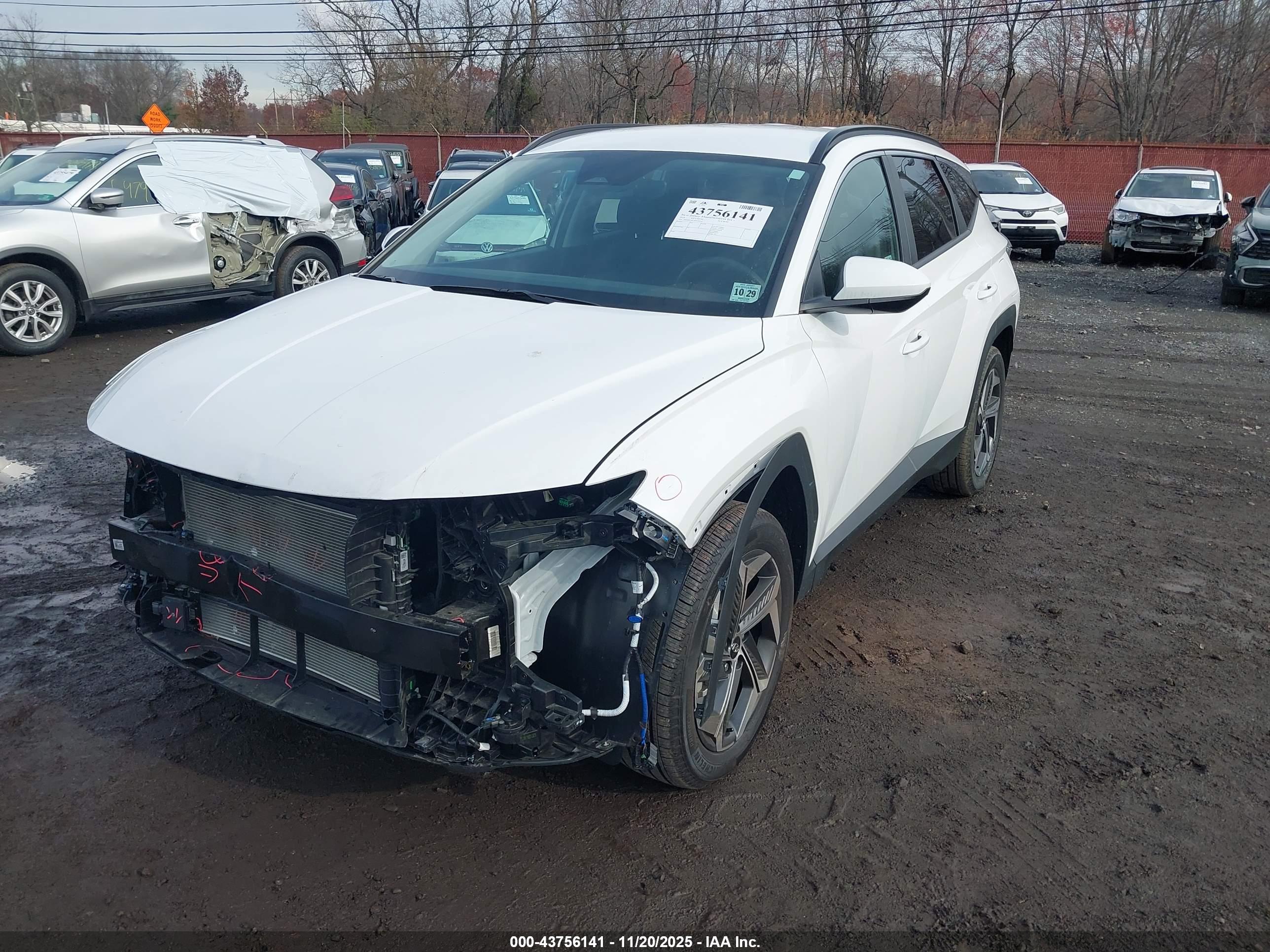 HYUNDAI TUCSON image 6