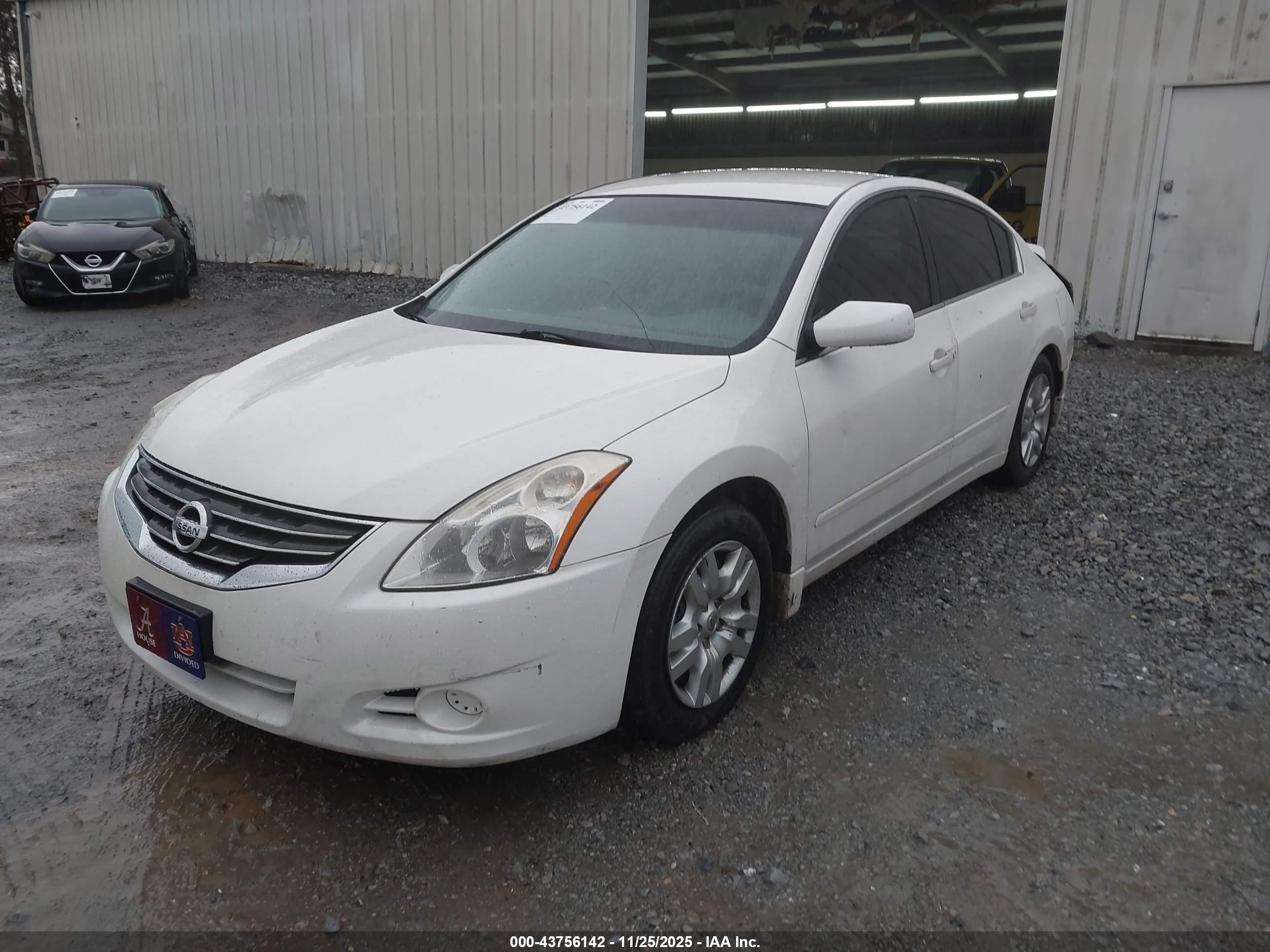 NISSAN ALTIMA image 2