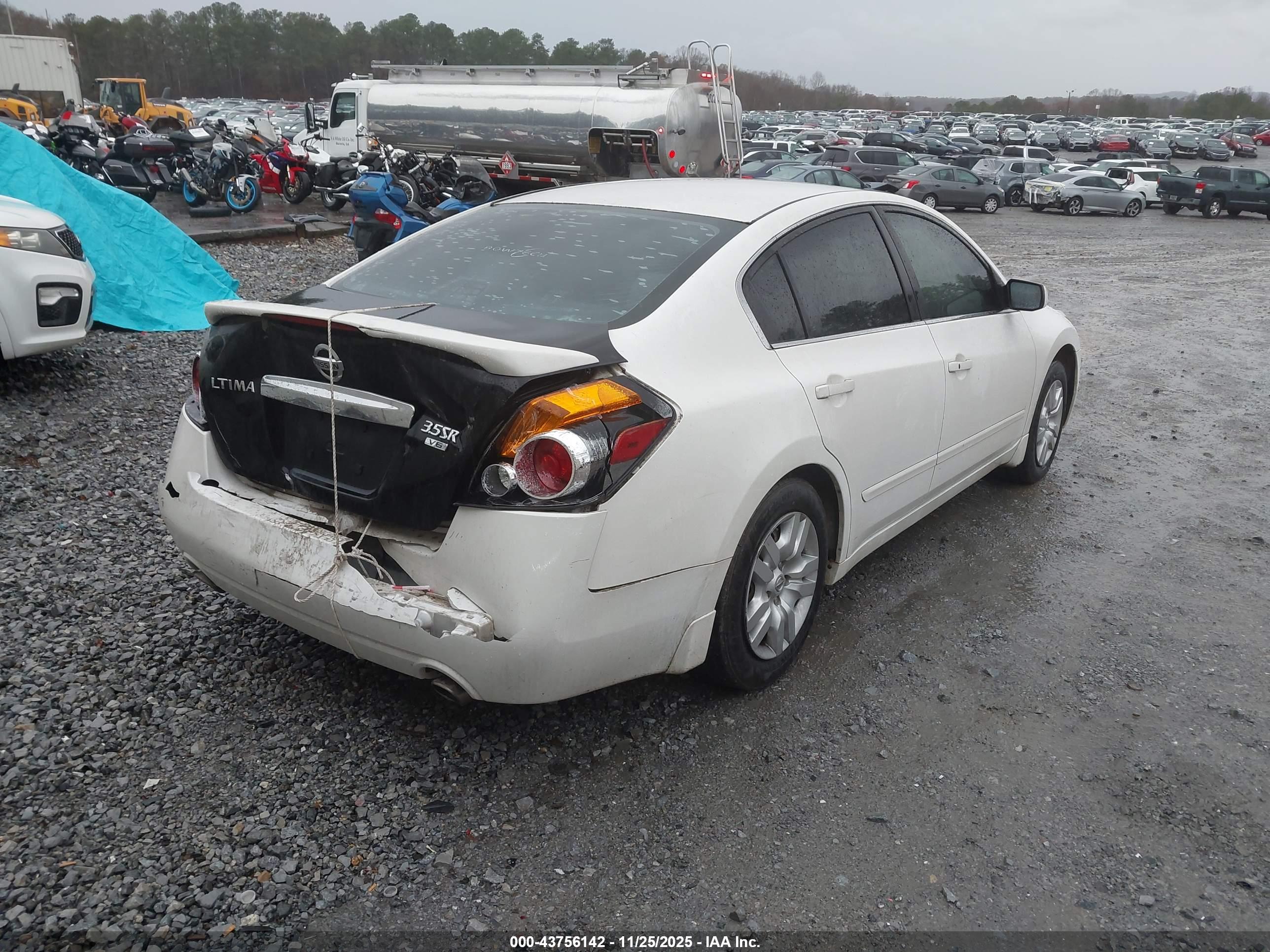NISSAN ALTIMA image 4