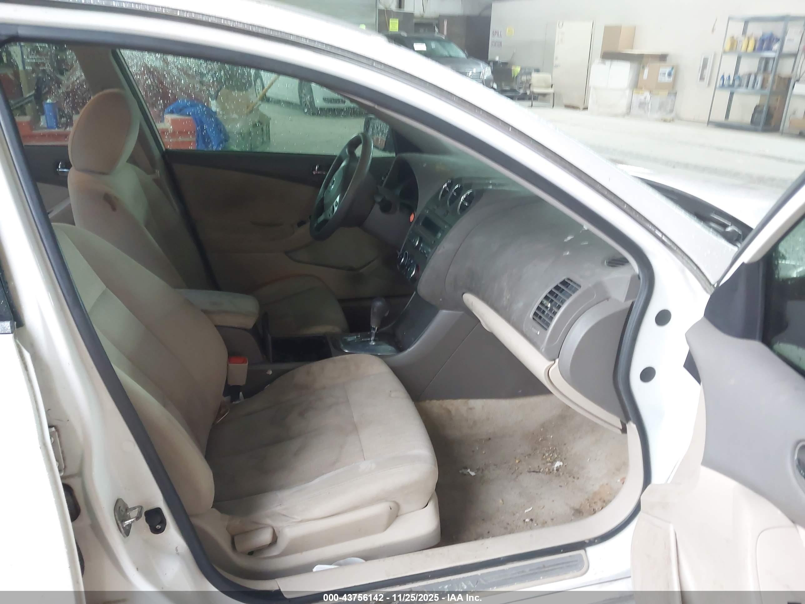 NISSAN ALTIMA image 5