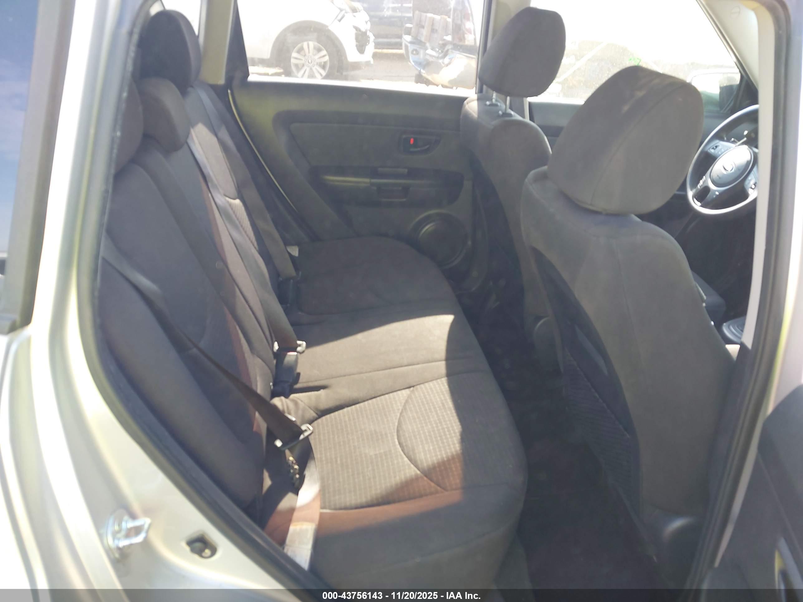 KIA SOUL image 8