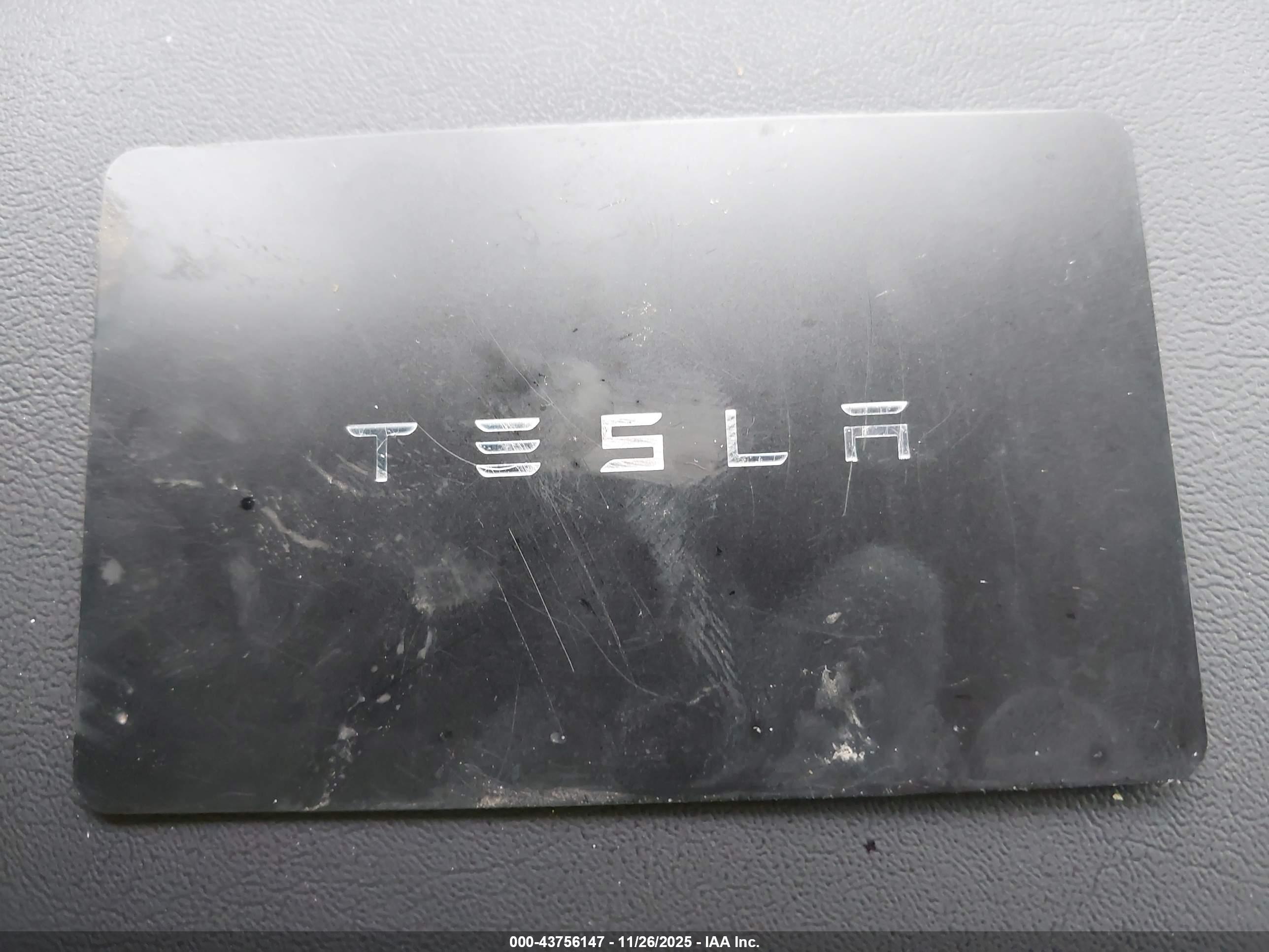 TESLA MODEL image 11