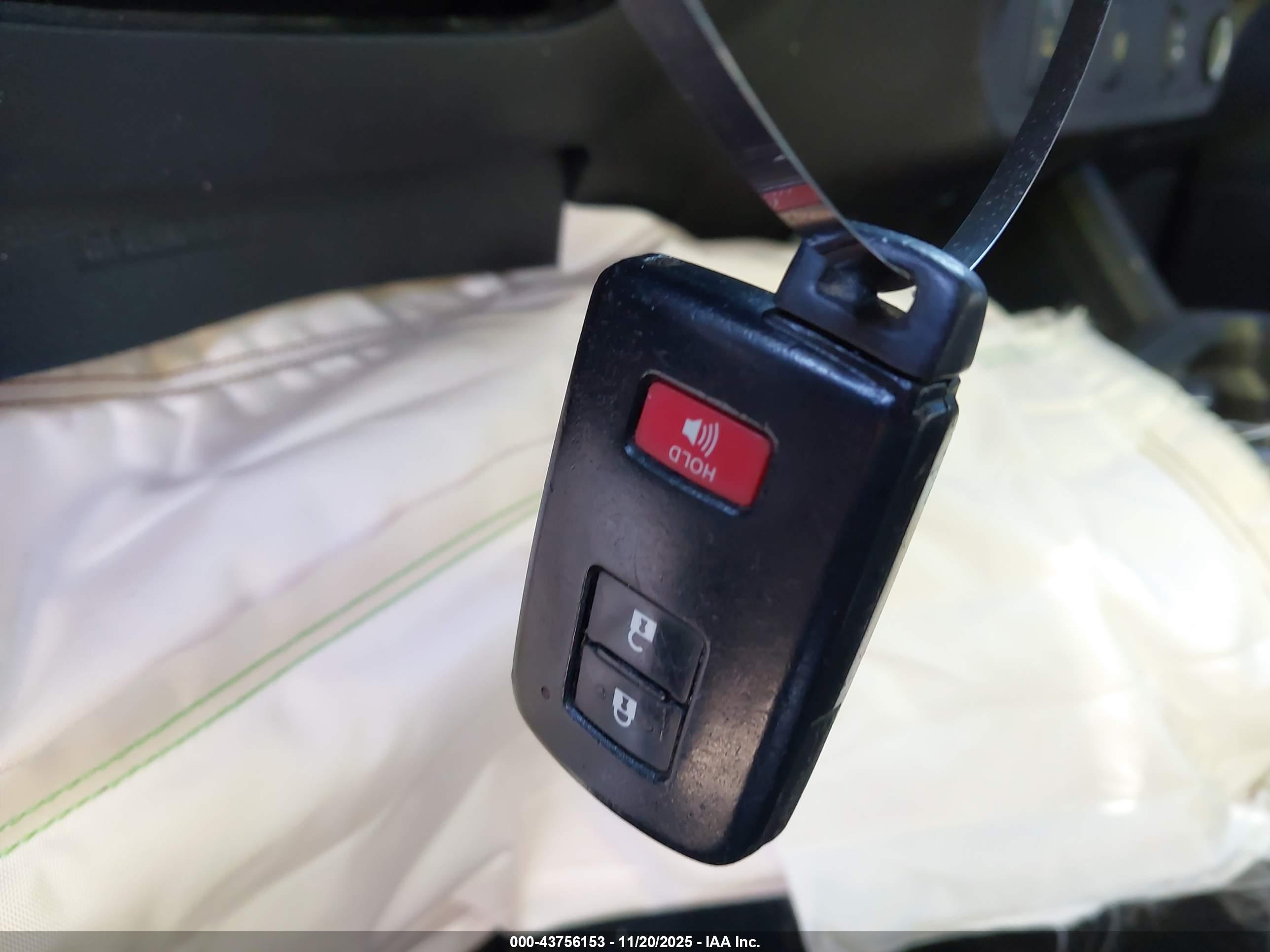 TOYOTA TACOMA image 11