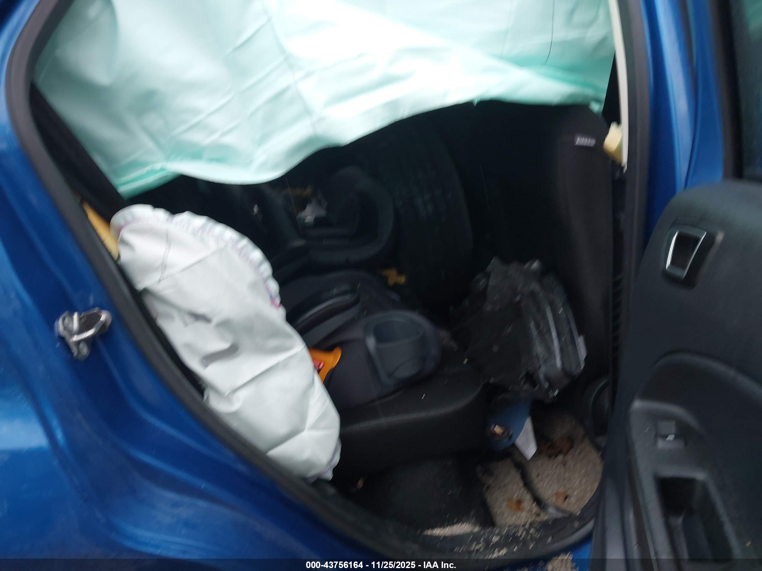FORD ECOSPORT image 8