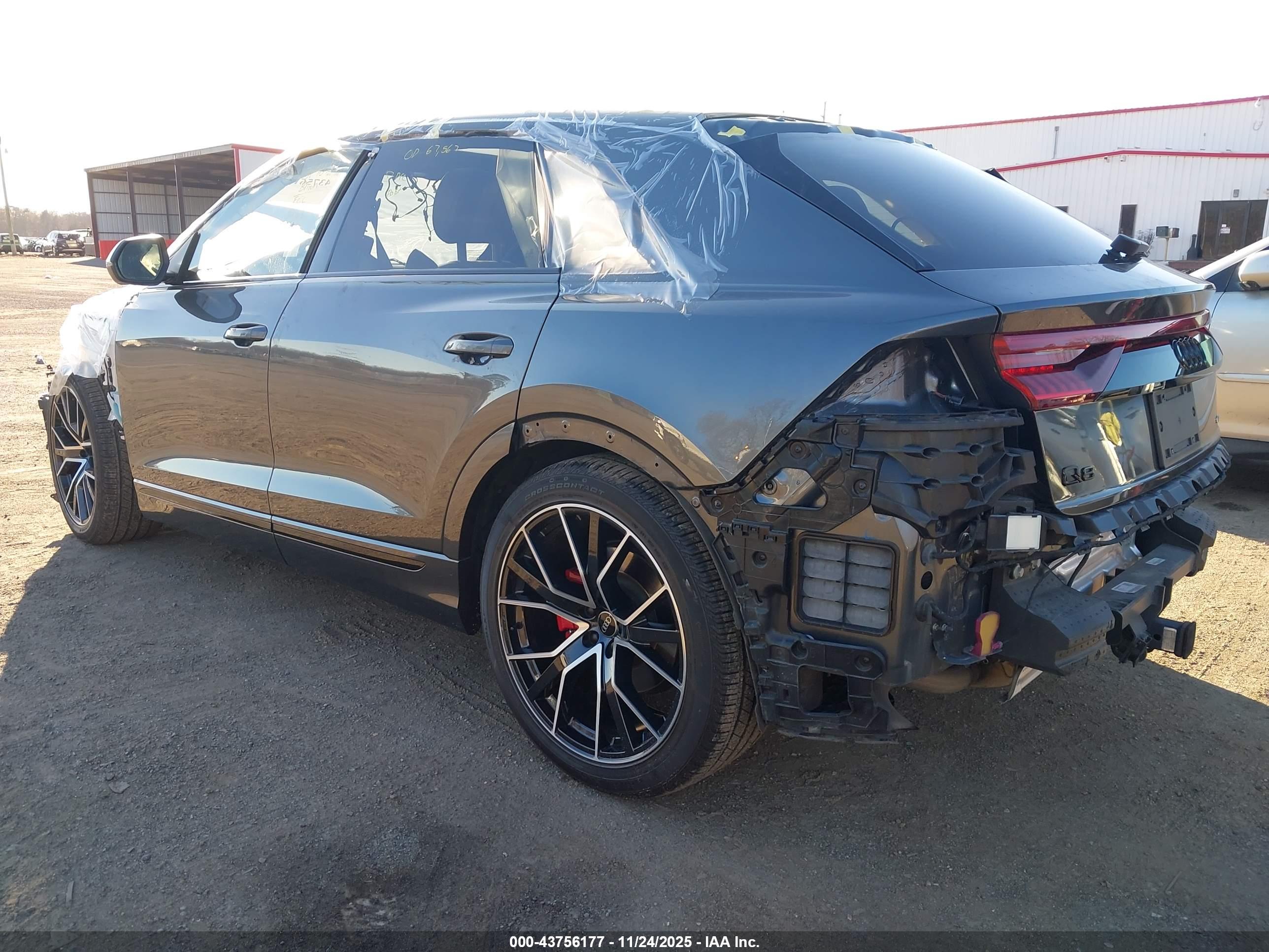 AUDI Q8 image 3