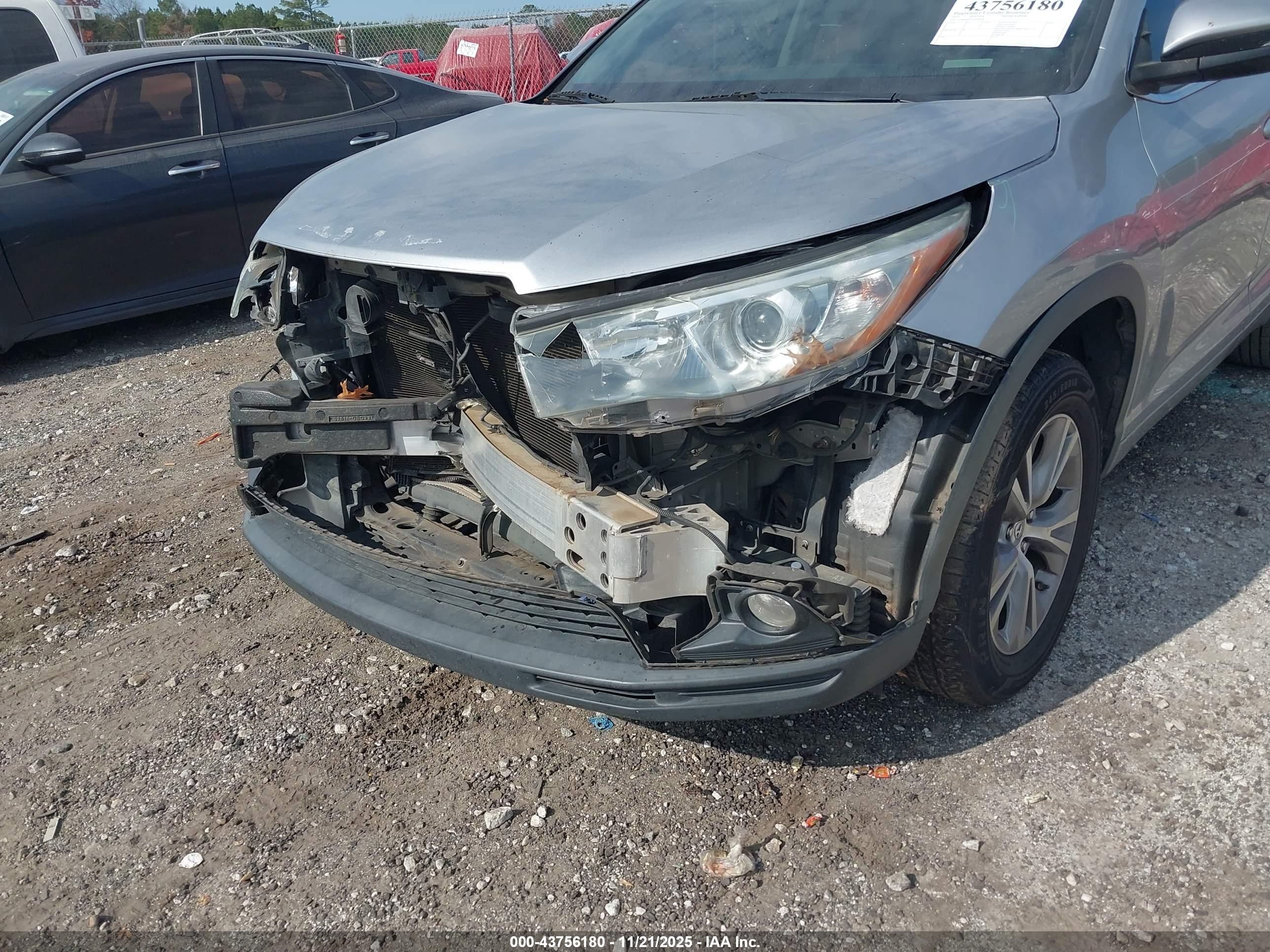 TOYOTA HIGHLANDER image 6