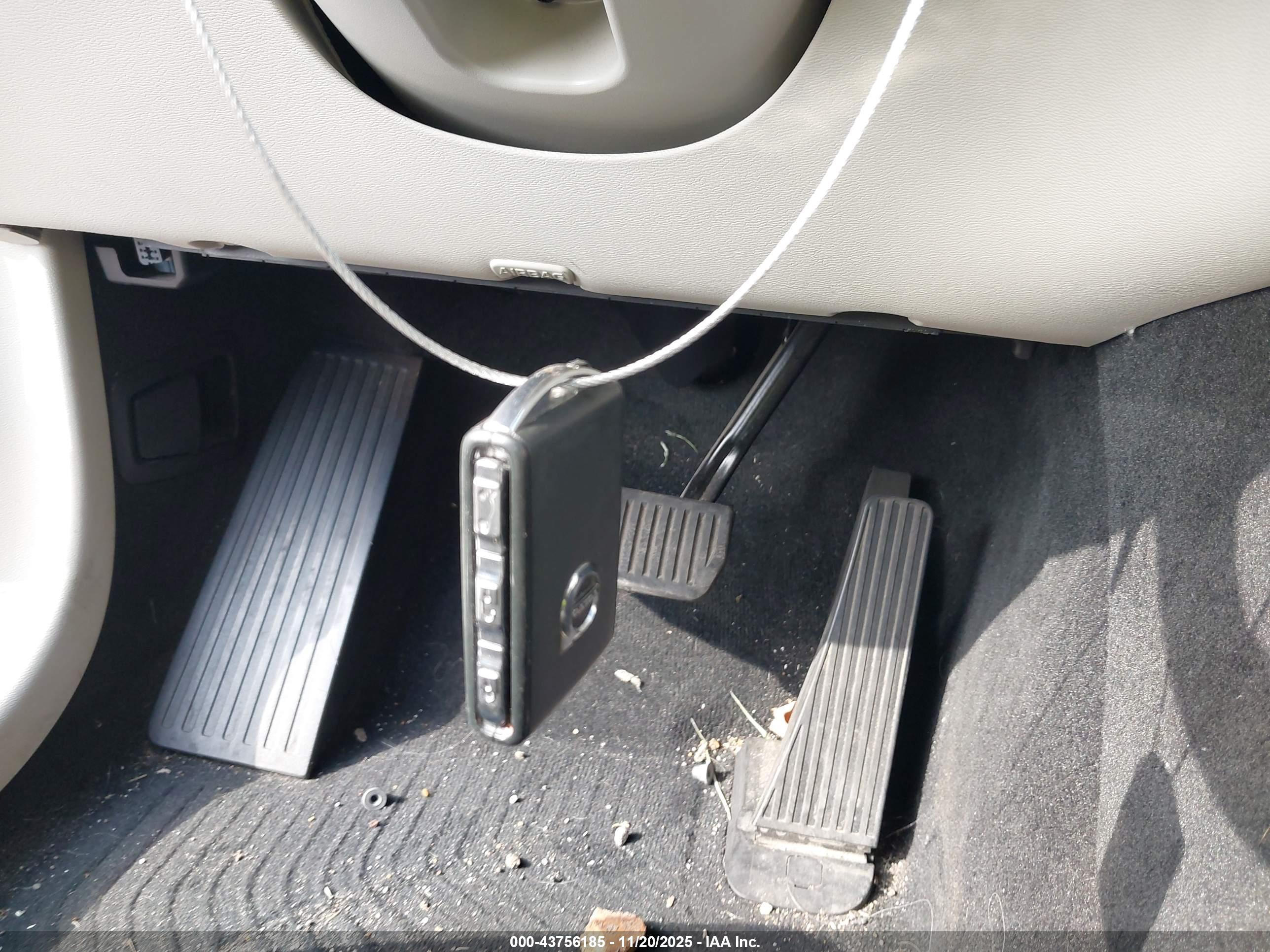 VOLVO XC60 image 11