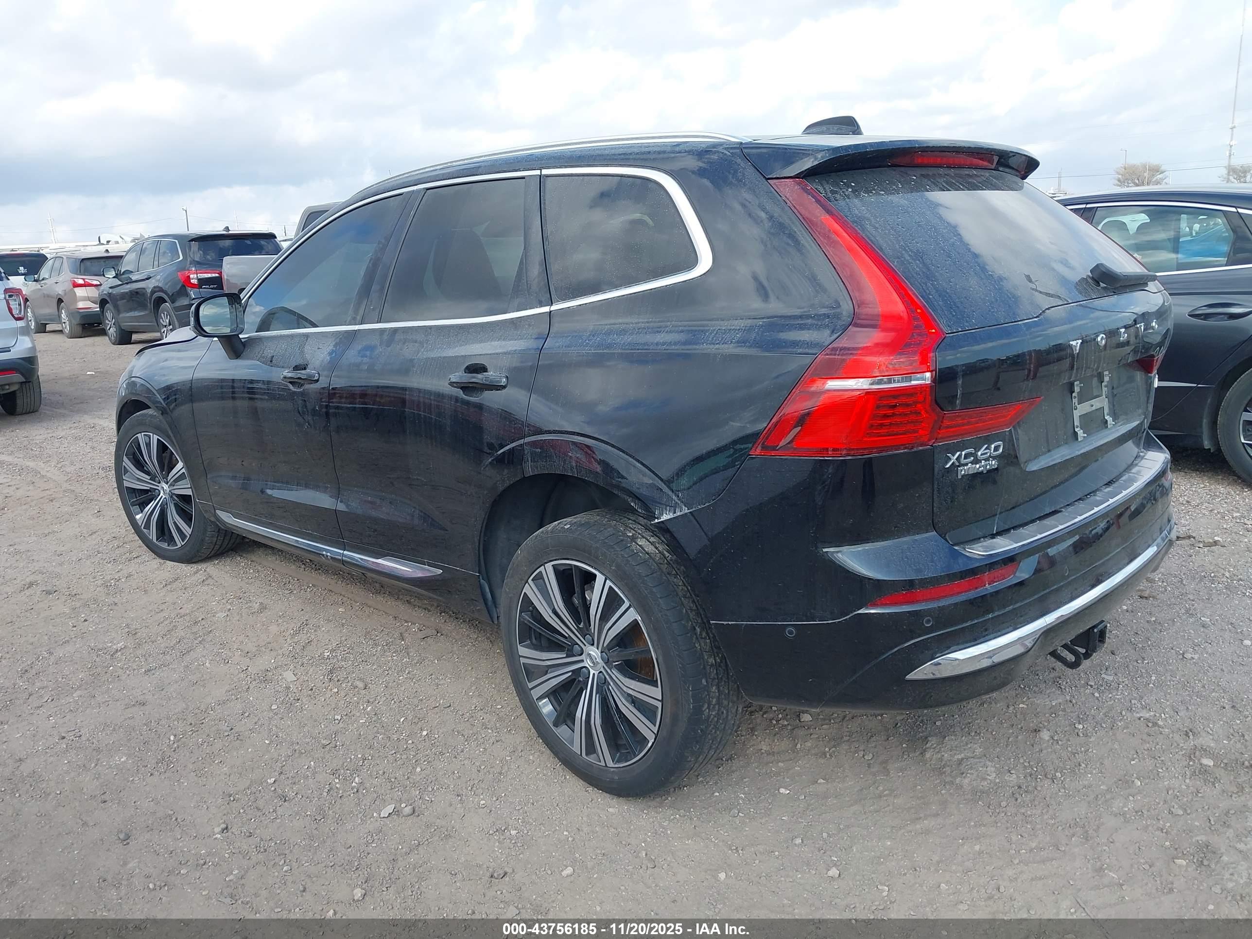 VOLVO XC60 image 3