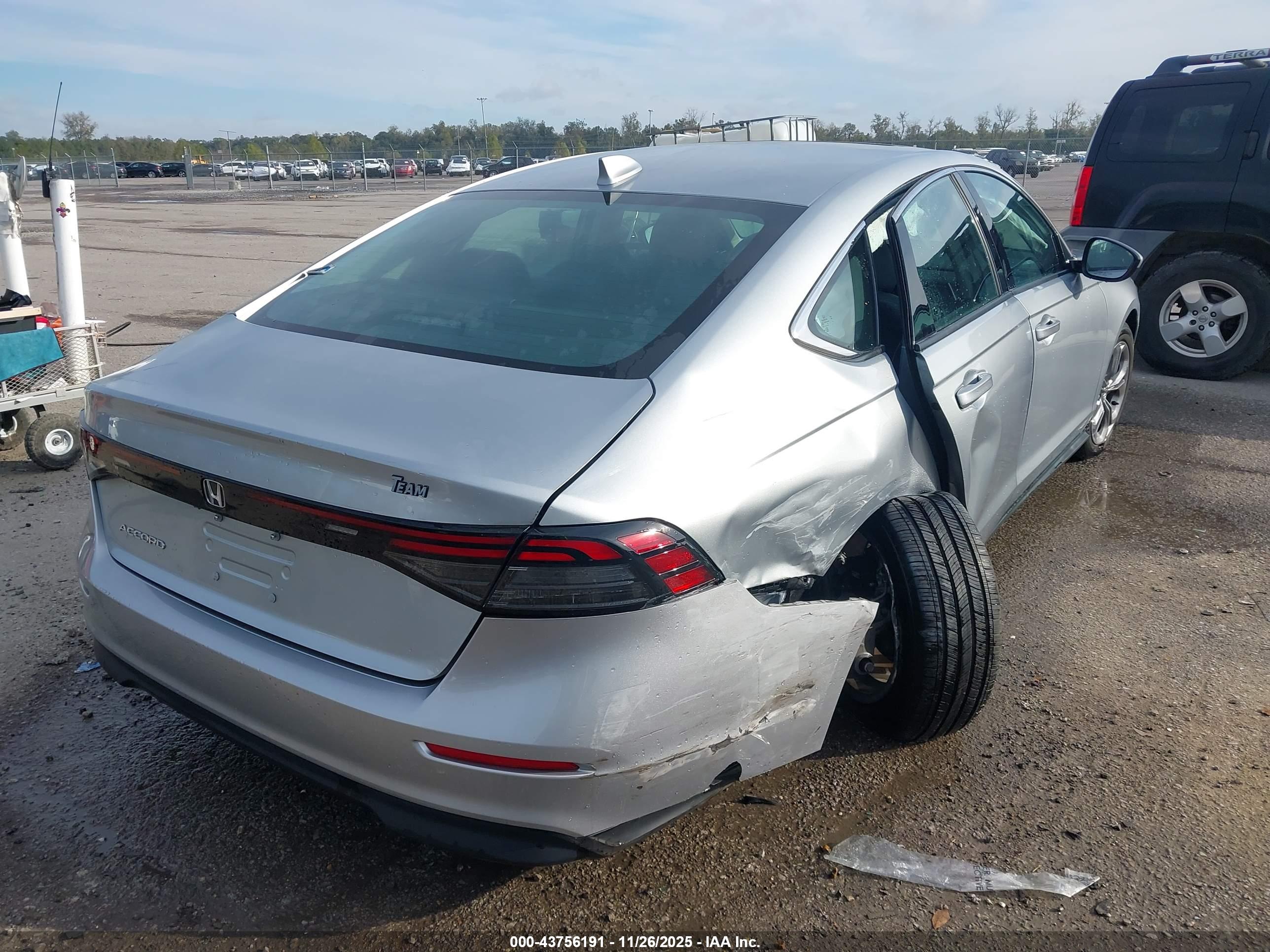 HONDA ACCORD image 4