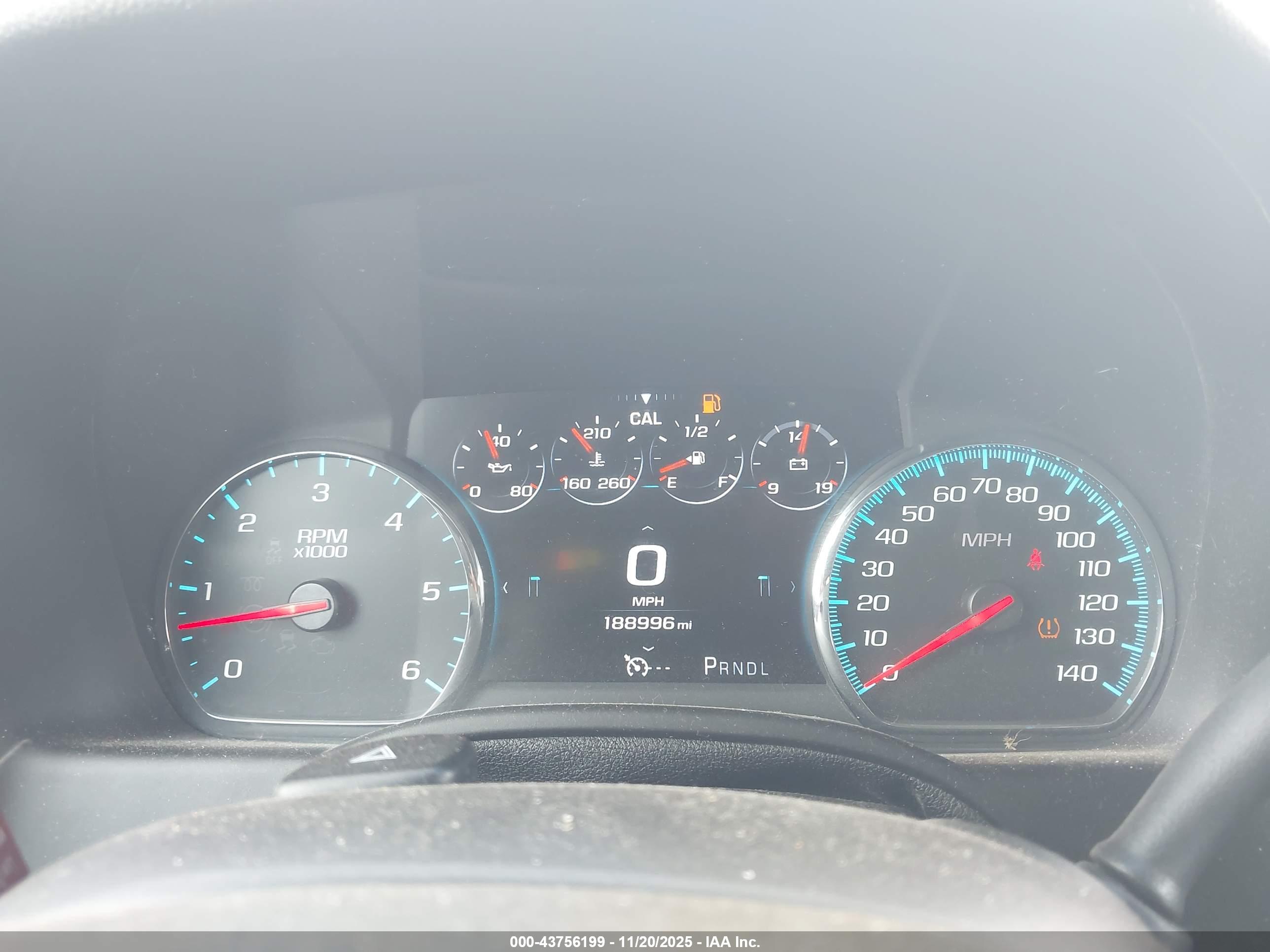 CHEVROLET TAHOE image 7