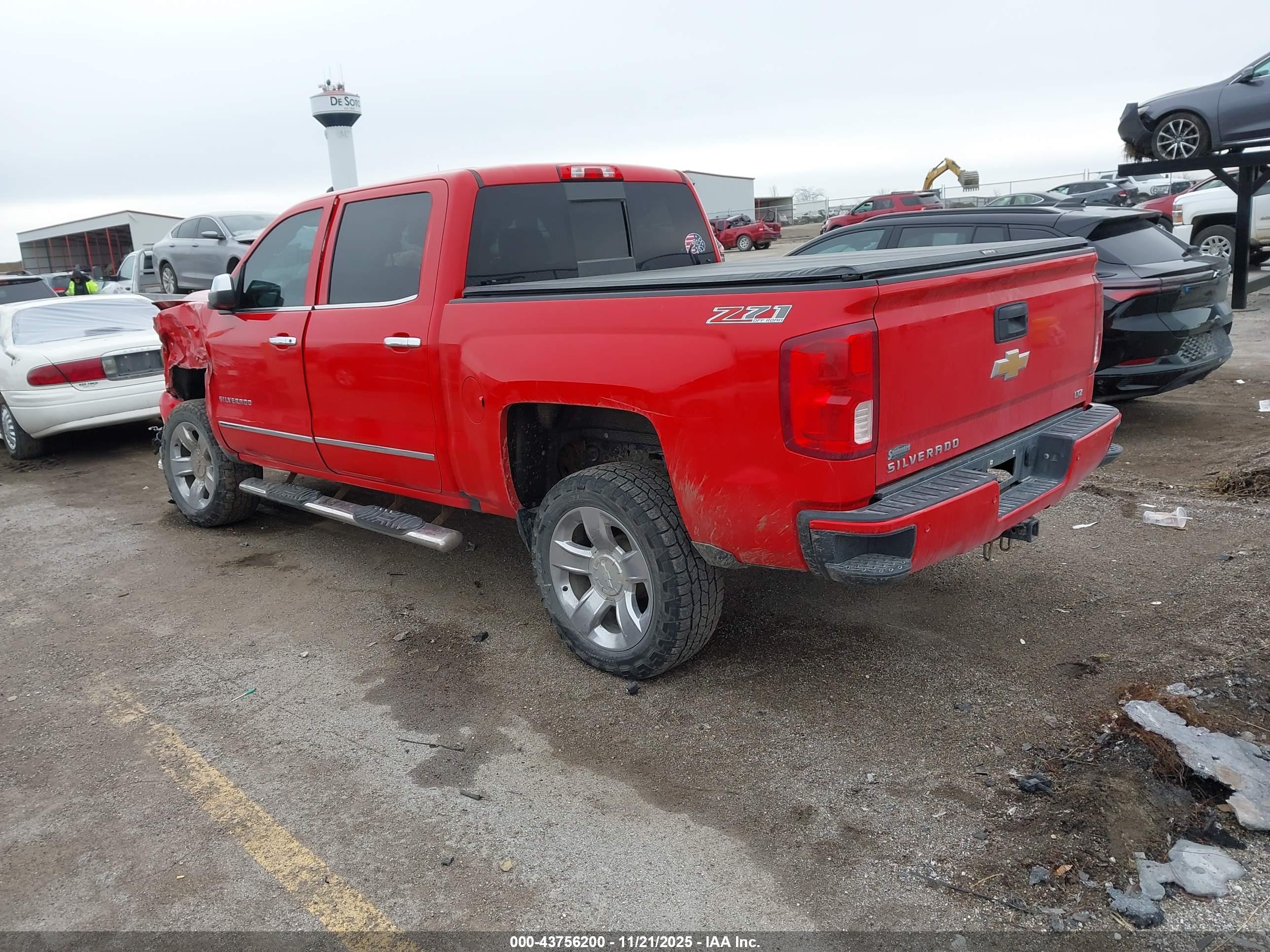 CHEVROLET SILVERADO image 3