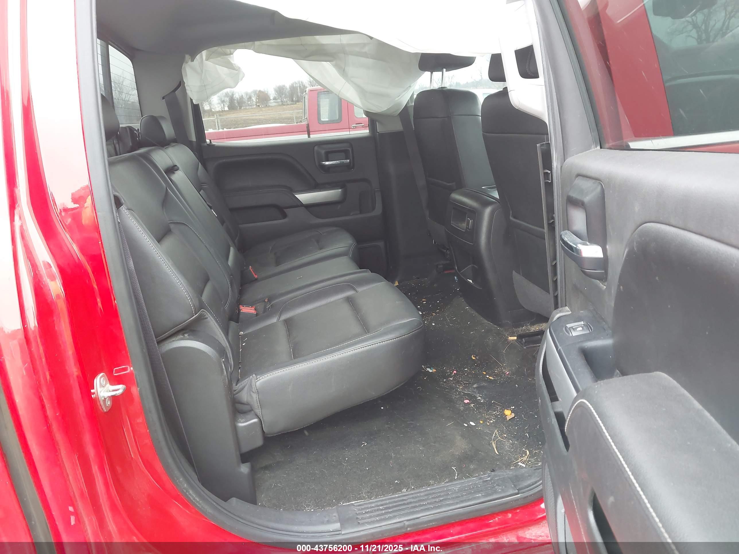 CHEVROLET SILVERADO image 8