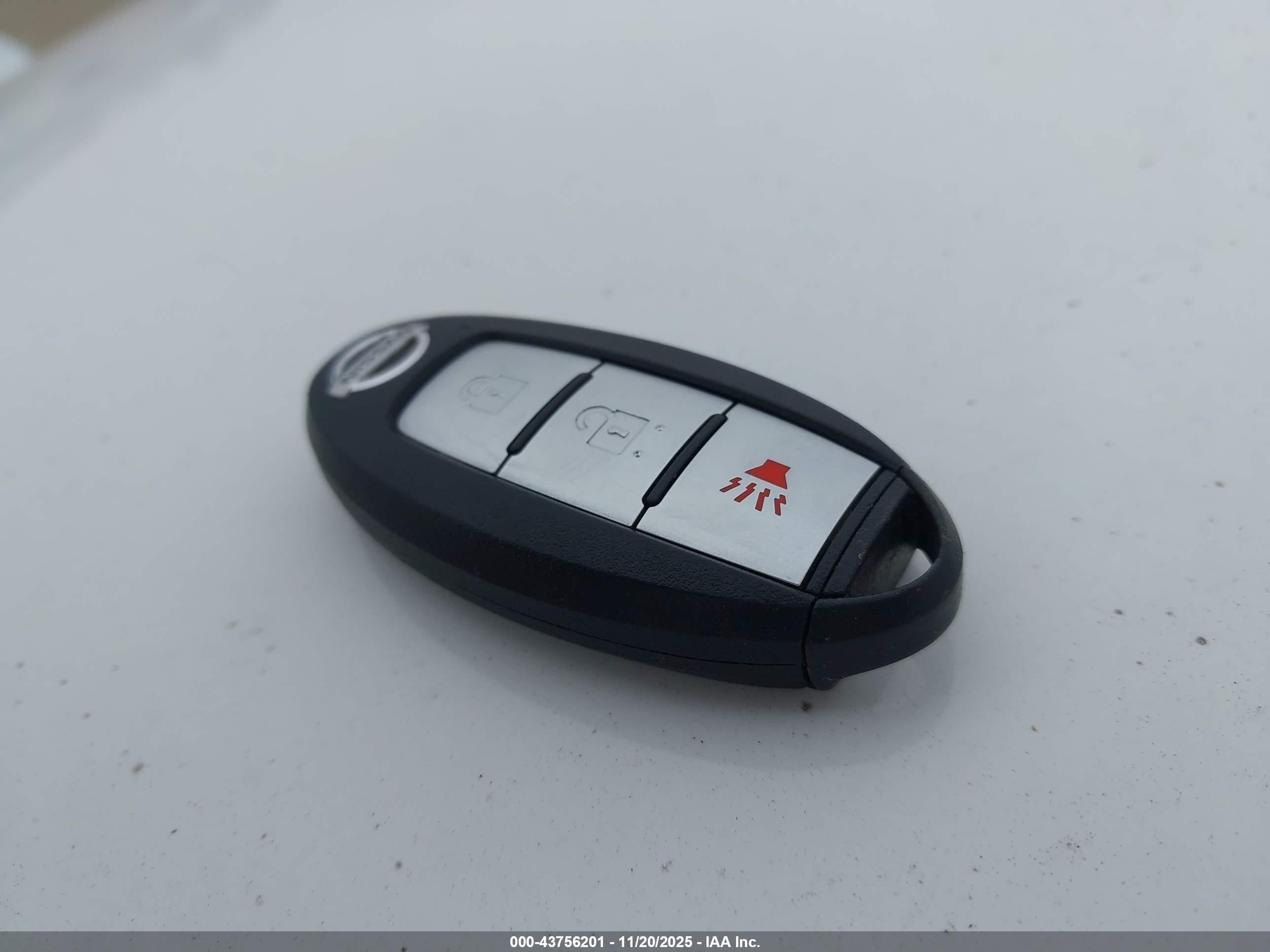 NISSAN KICKS image 11