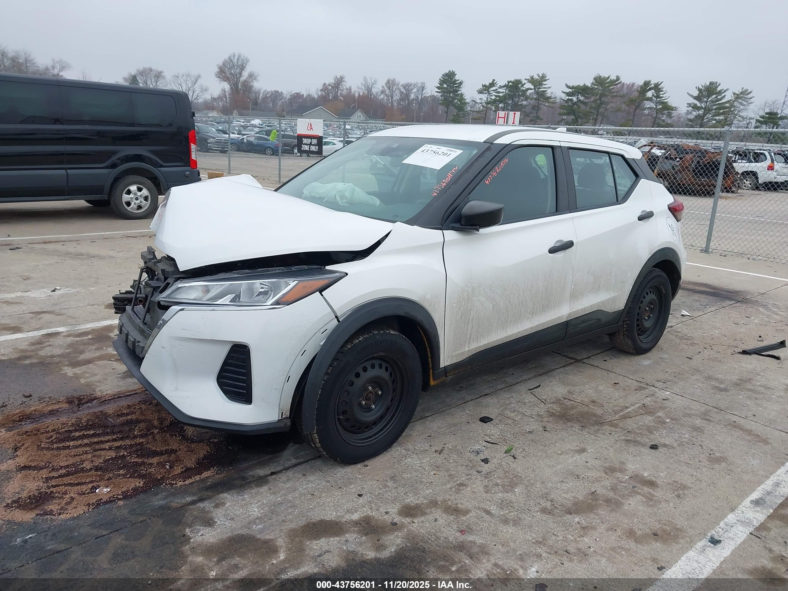 NISSAN KICKS image 2