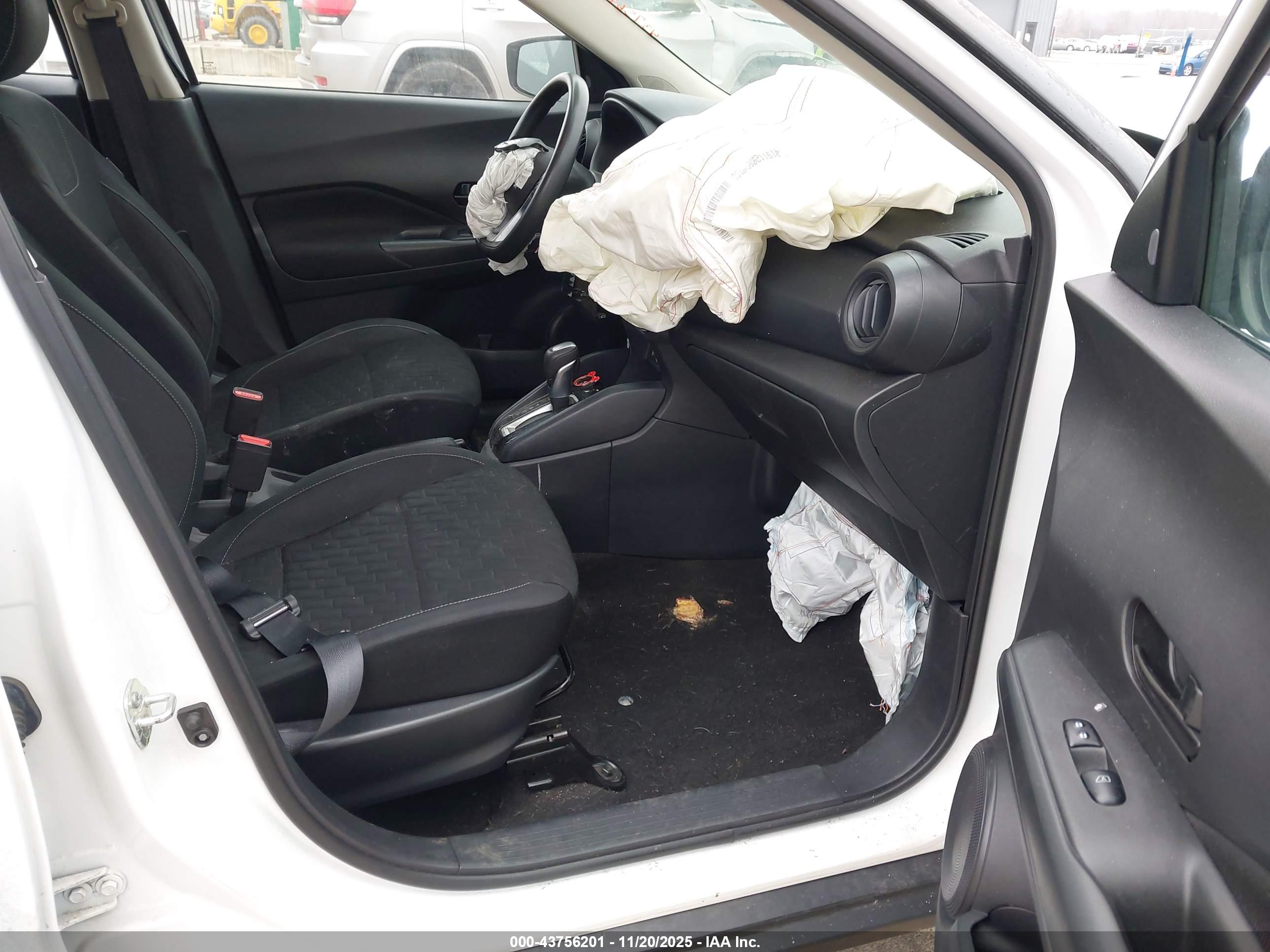 NISSAN KICKS image 5
