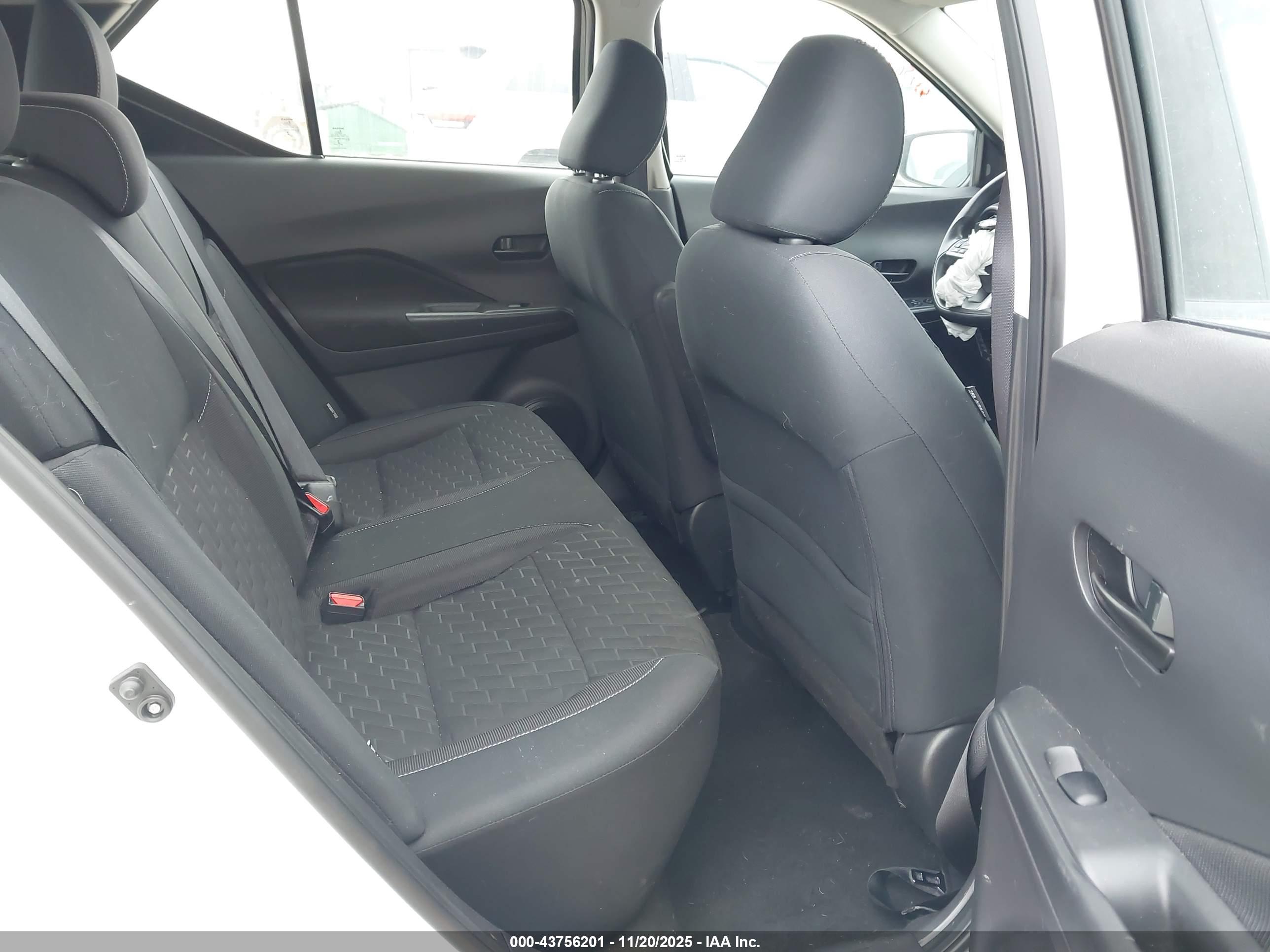 NISSAN KICKS image 8