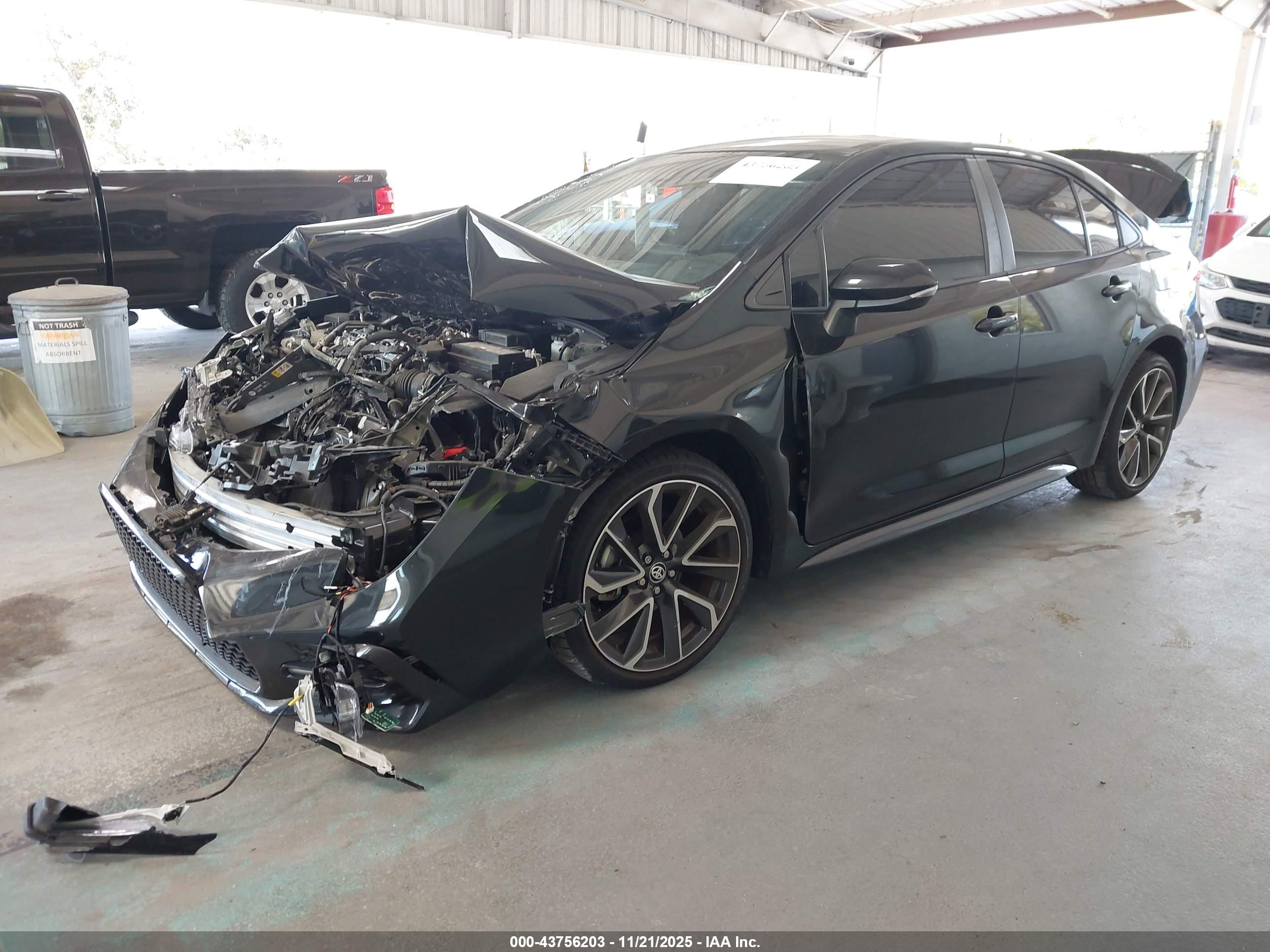 TOYOTA COROLLA image 2