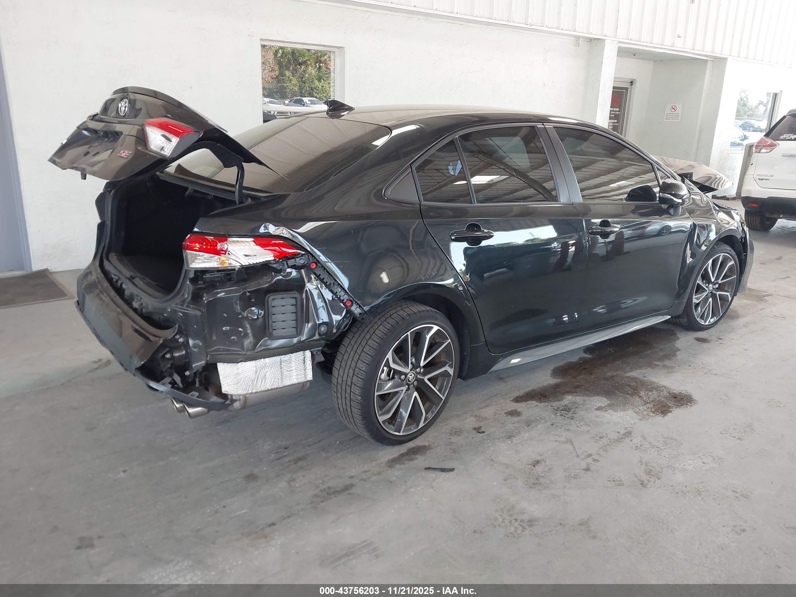 TOYOTA COROLLA image 4
