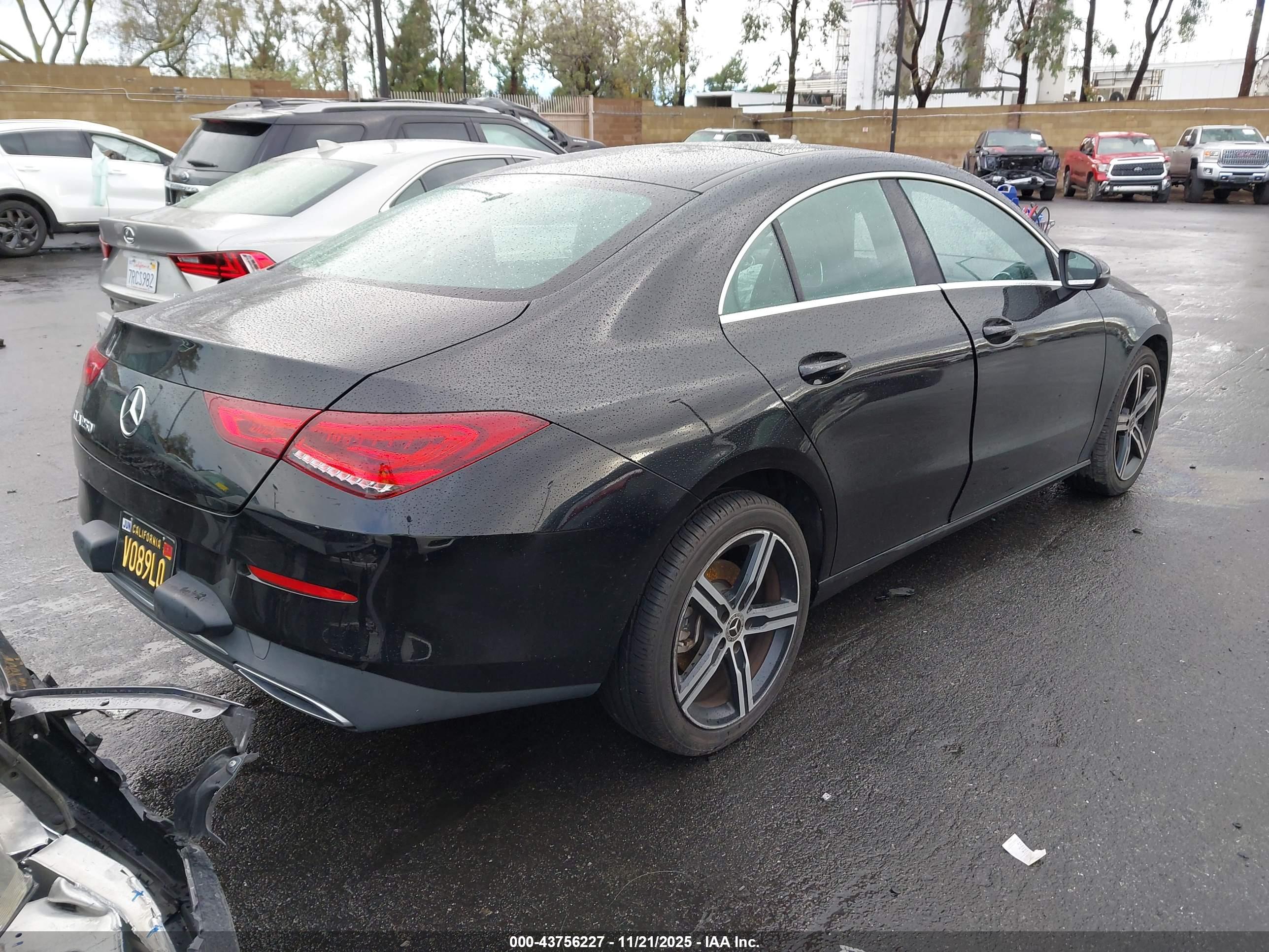 MERCEDES-BENZ CLA image 4