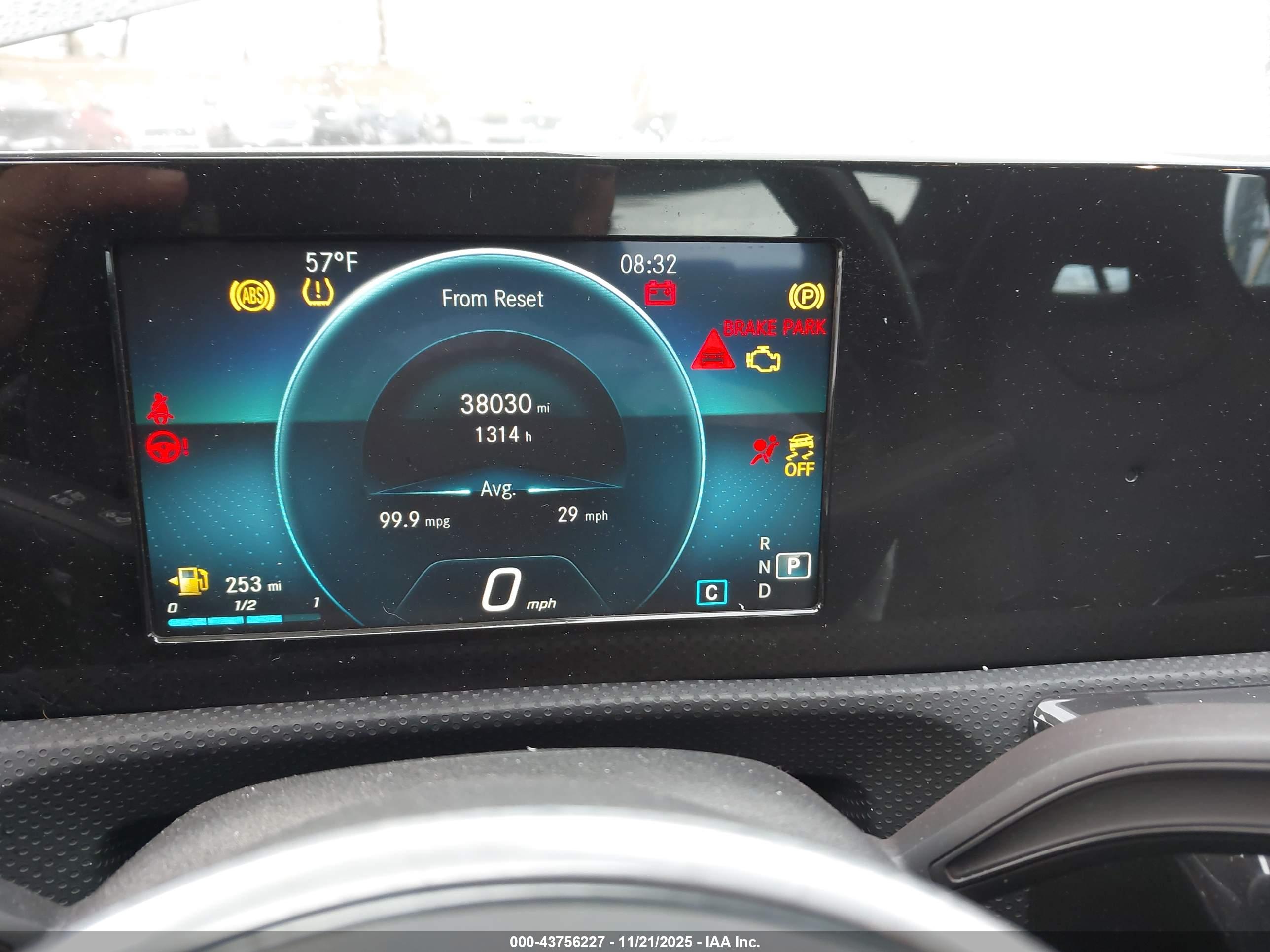 MERCEDES-BENZ CLA image 7