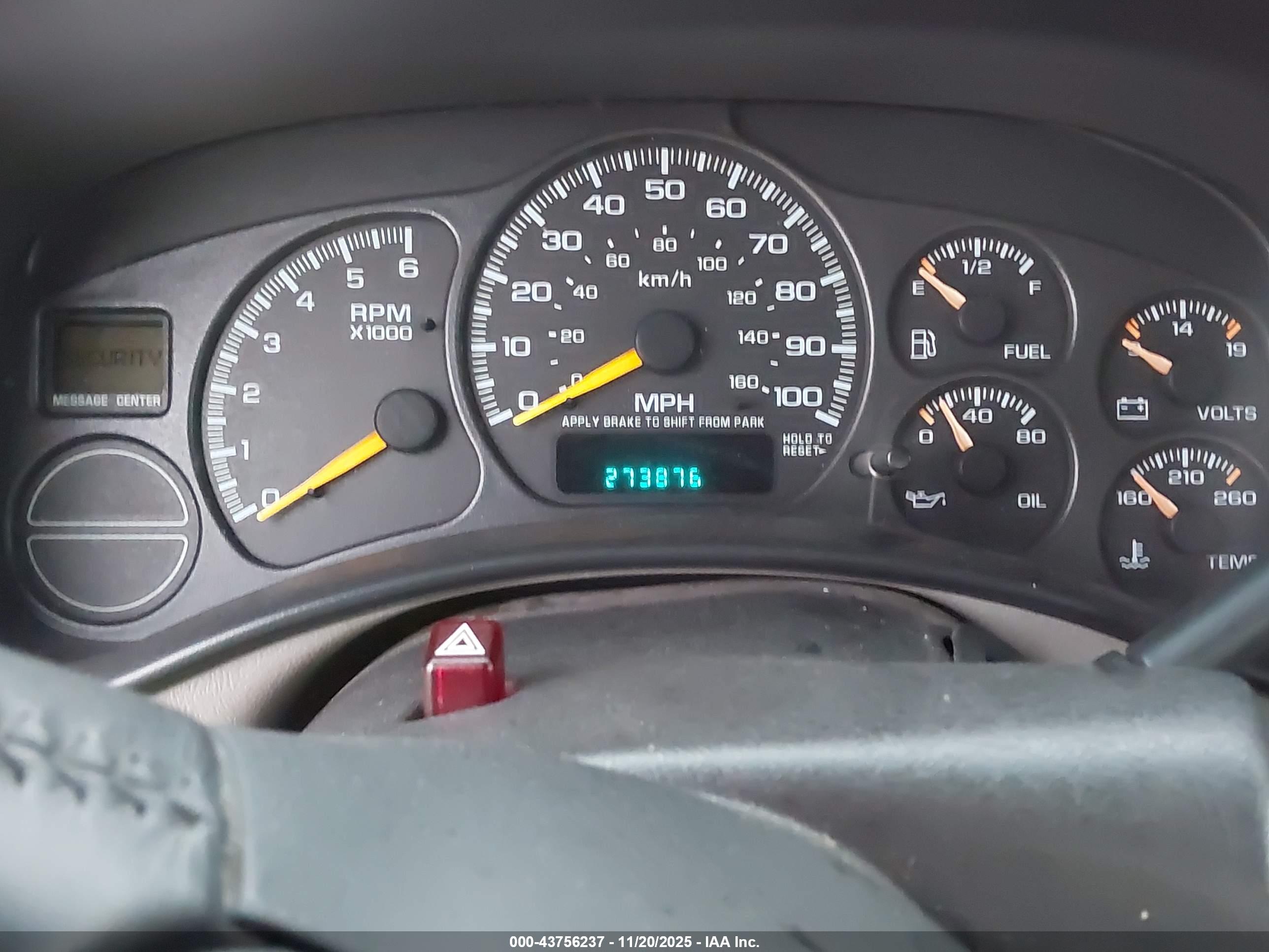 CHEVROLET SILVERADO image 7