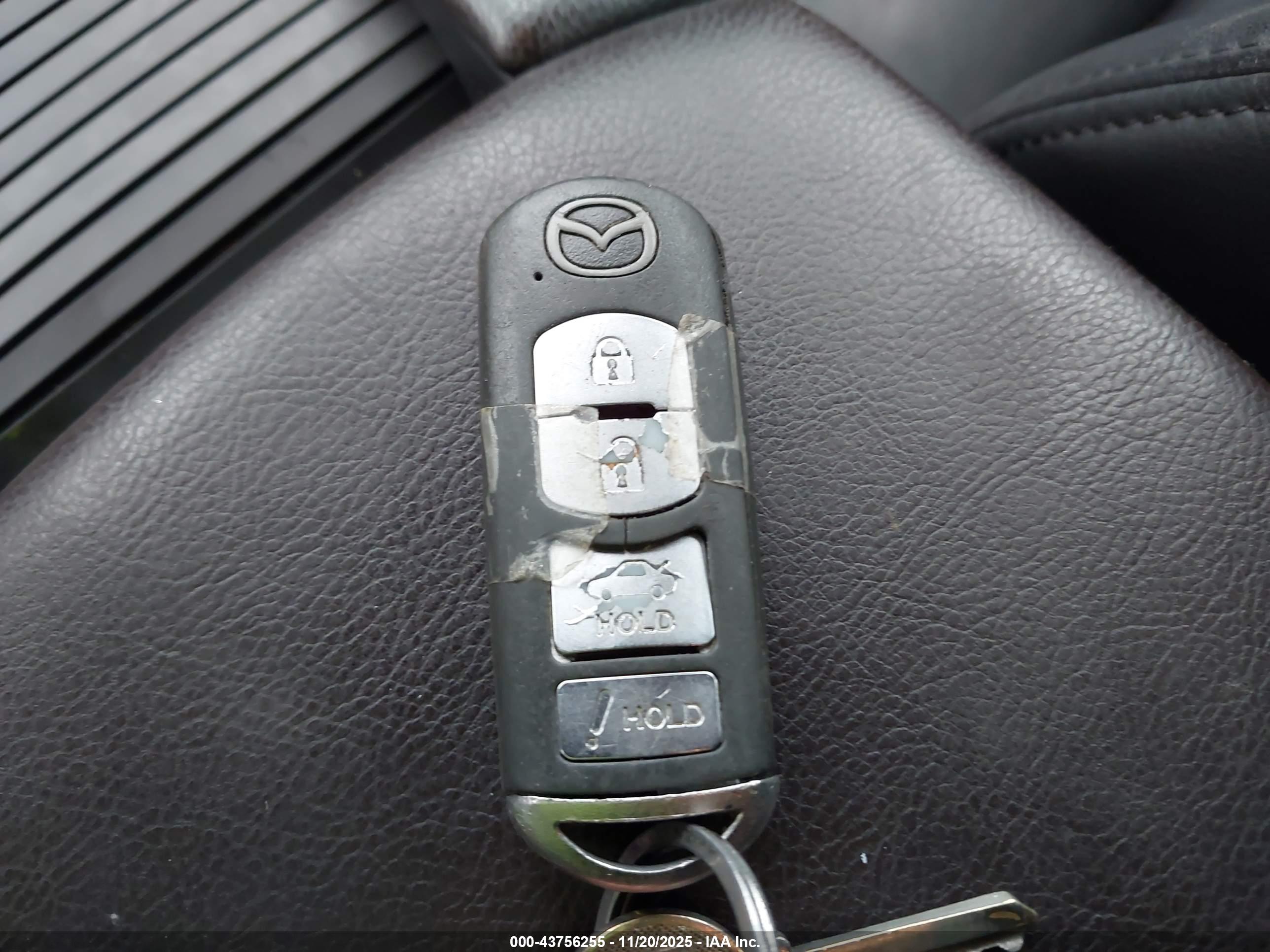 MAZDA MAZDA3 image 11