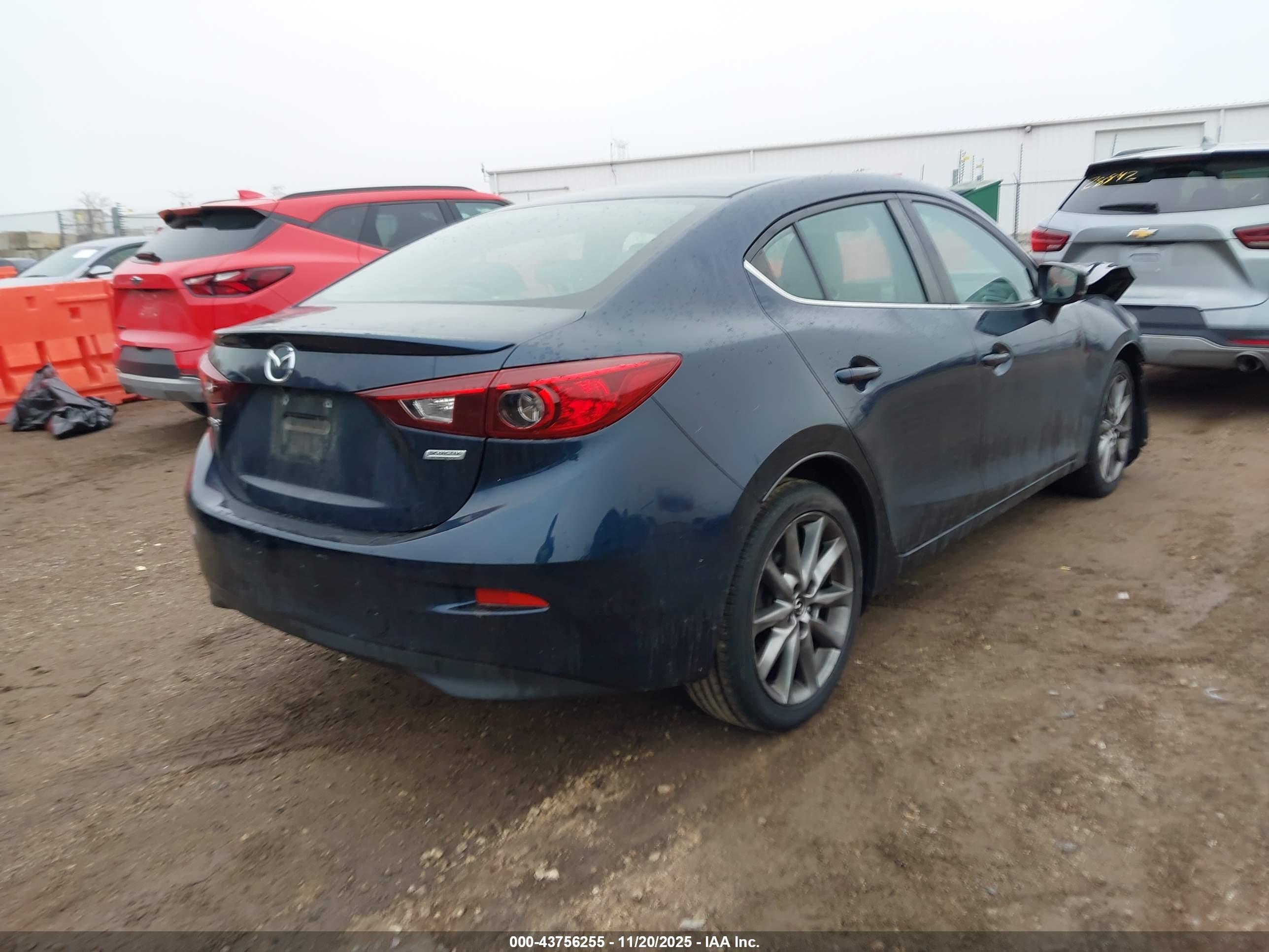 MAZDA MAZDA3 image 4