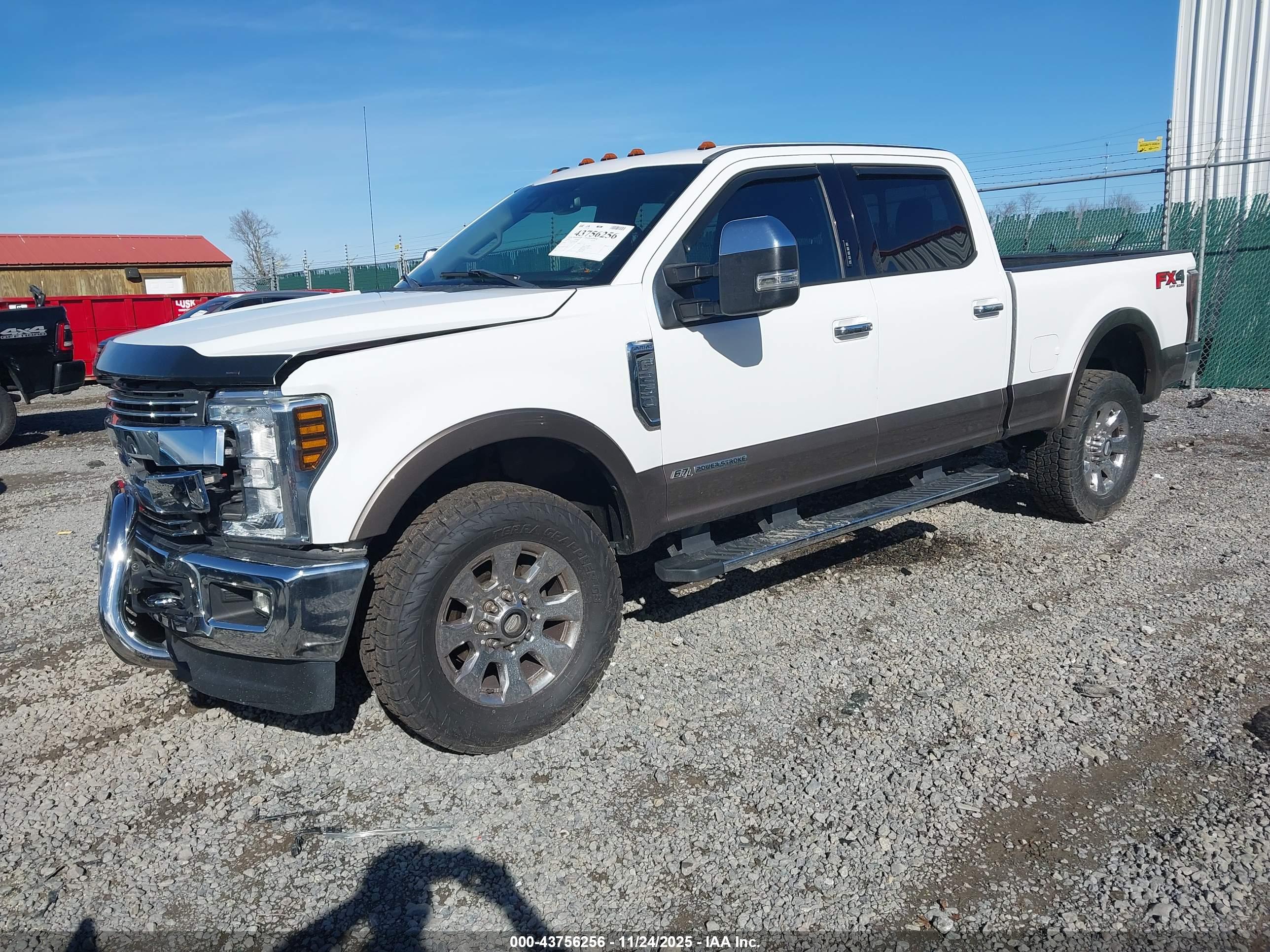 FORD F-250 image 2