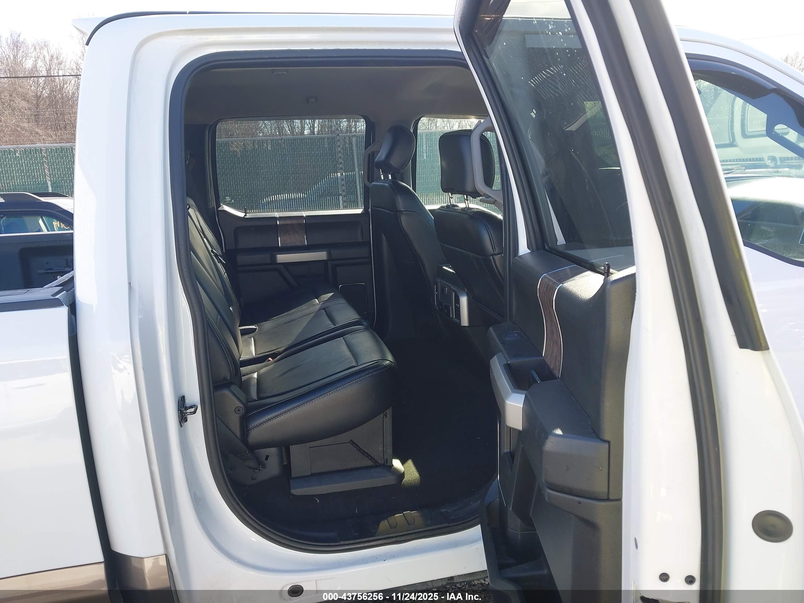 FORD F-250 image 8