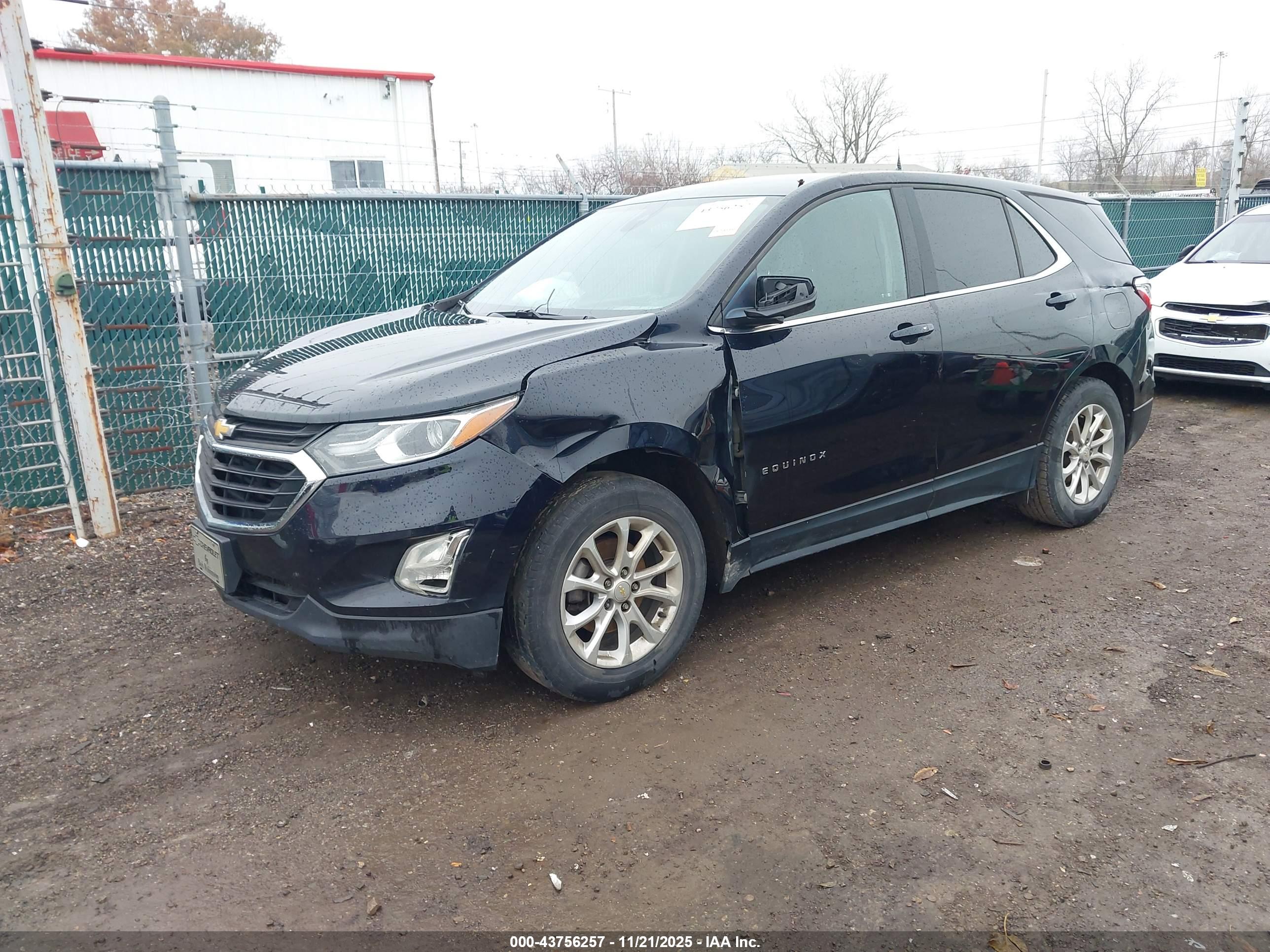 CHEVROLET EQUINOX image 2