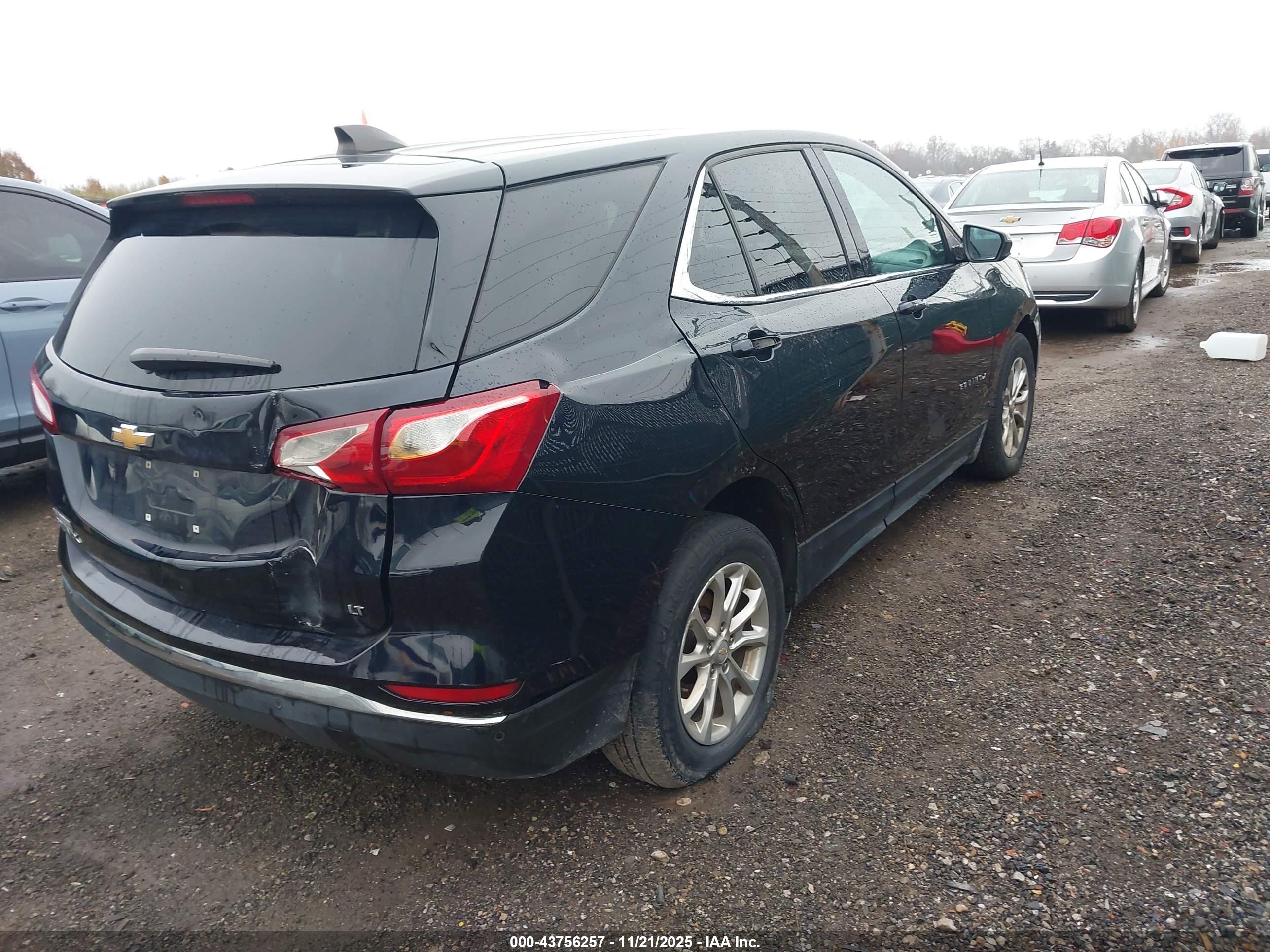 CHEVROLET EQUINOX image 4