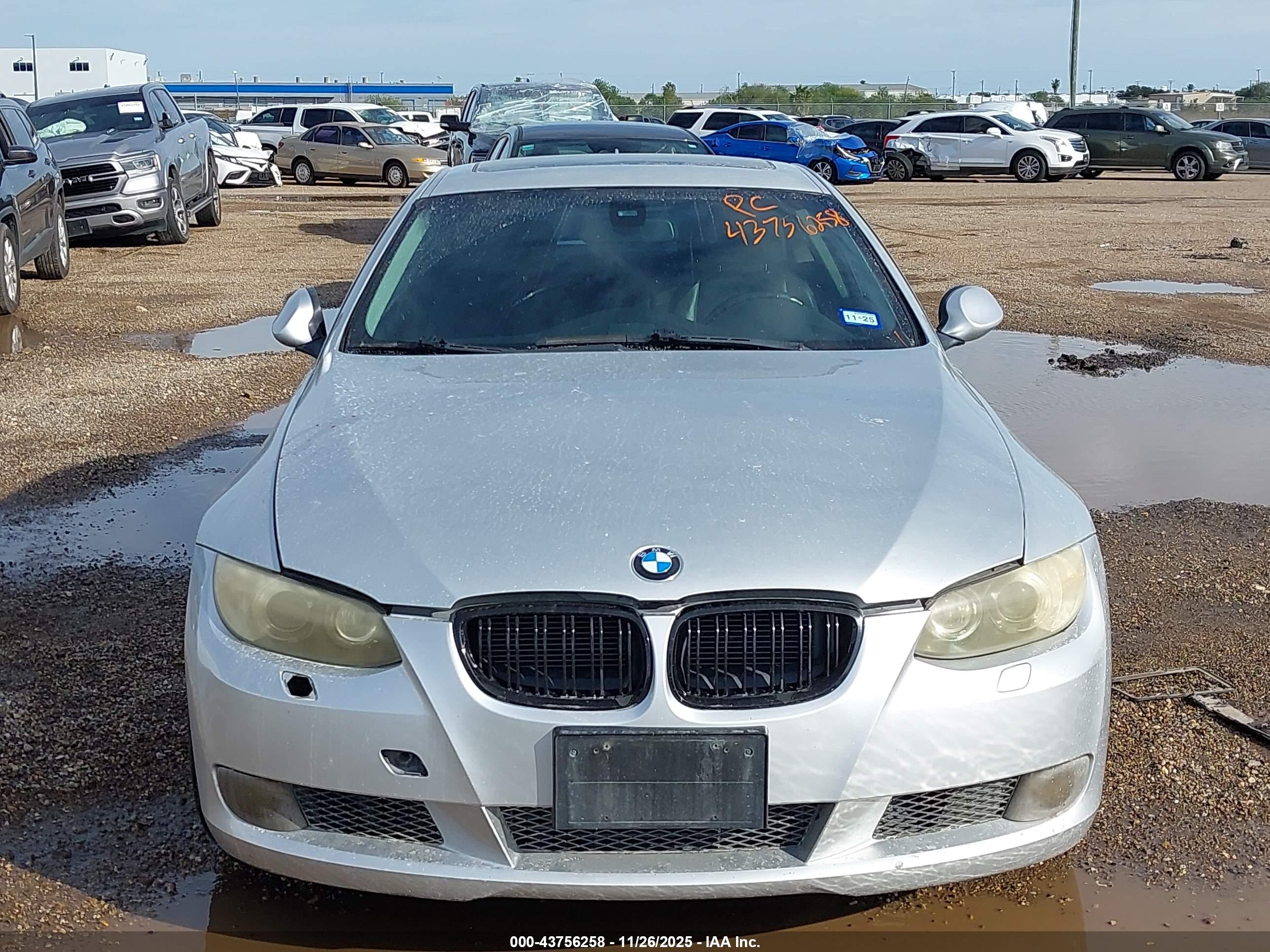 BMW 335I image 6