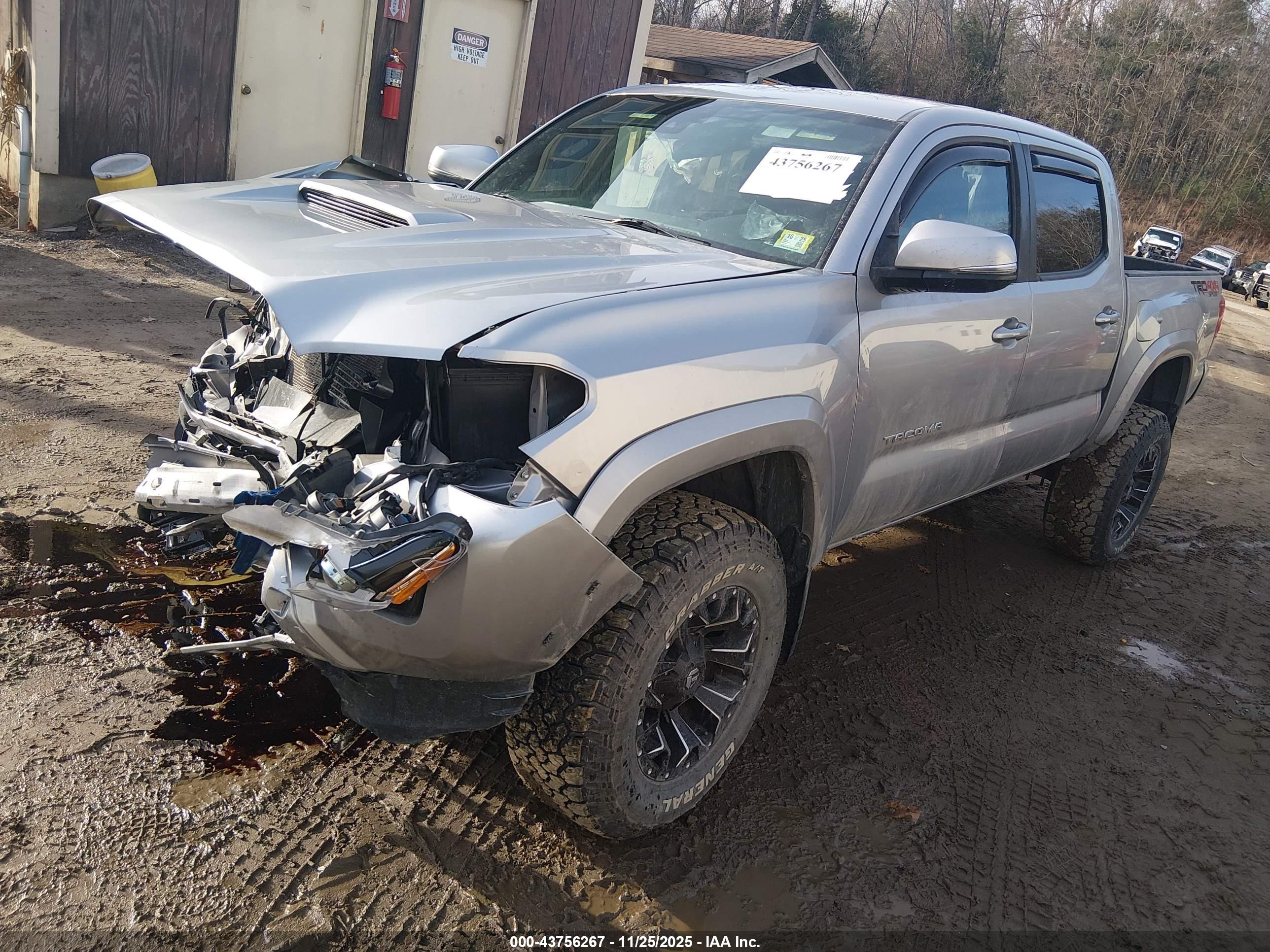 TOYOTA TACOMA image 2