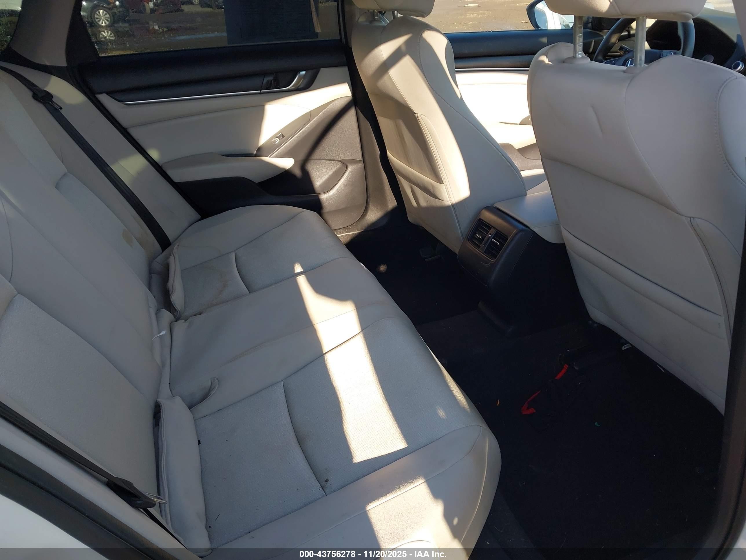 HONDA ACCORD image 8