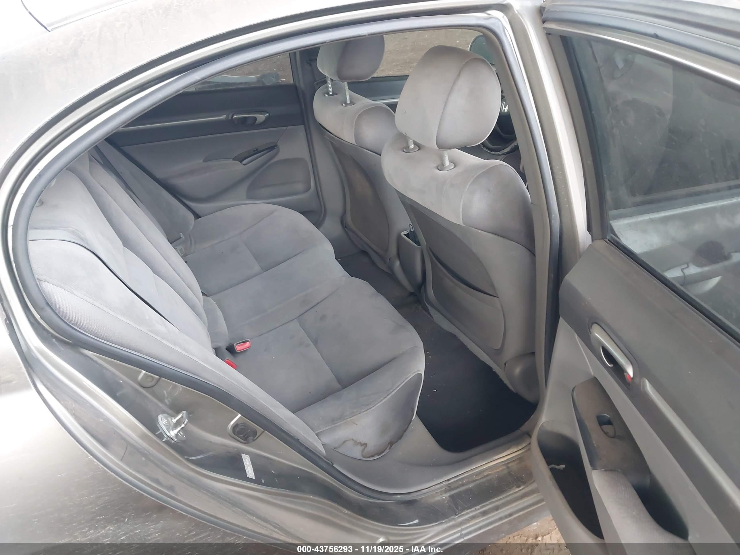 HONDA CIVIC image 8
