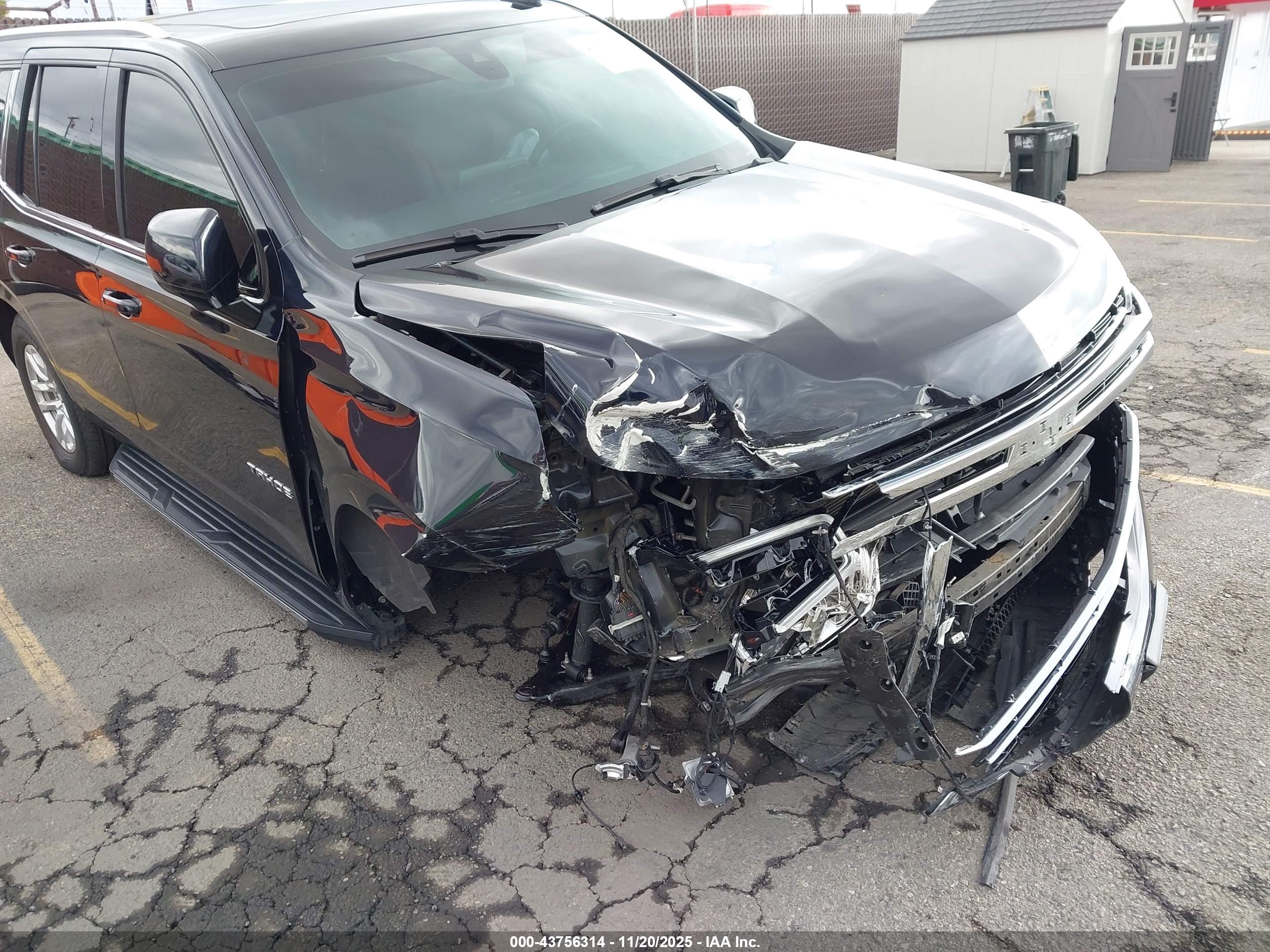 CHEVROLET TAHOE image 6