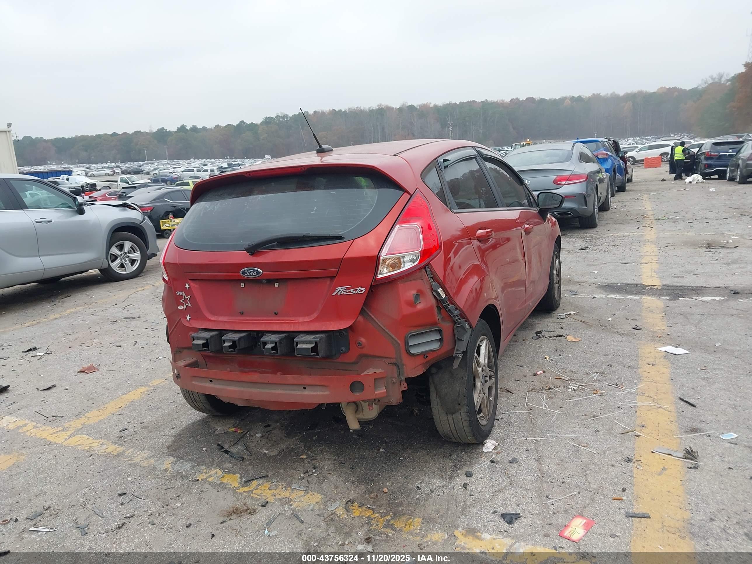 FORD FIESTA image 4