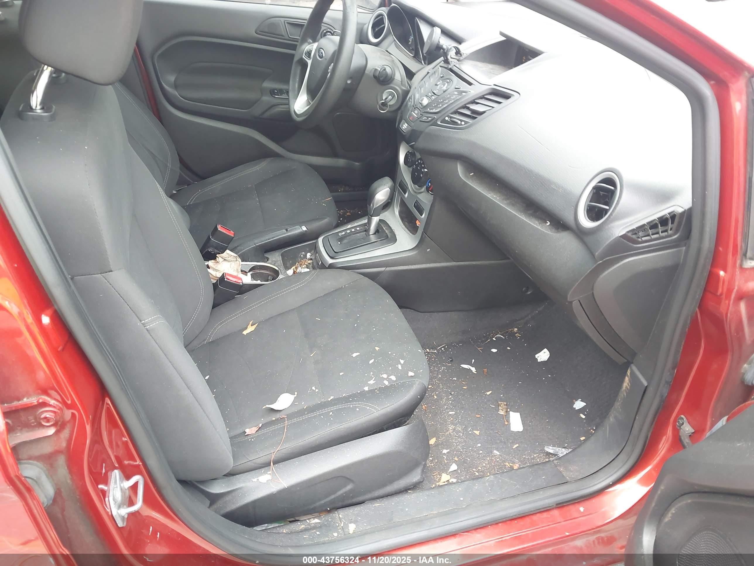 FORD FIESTA image 5