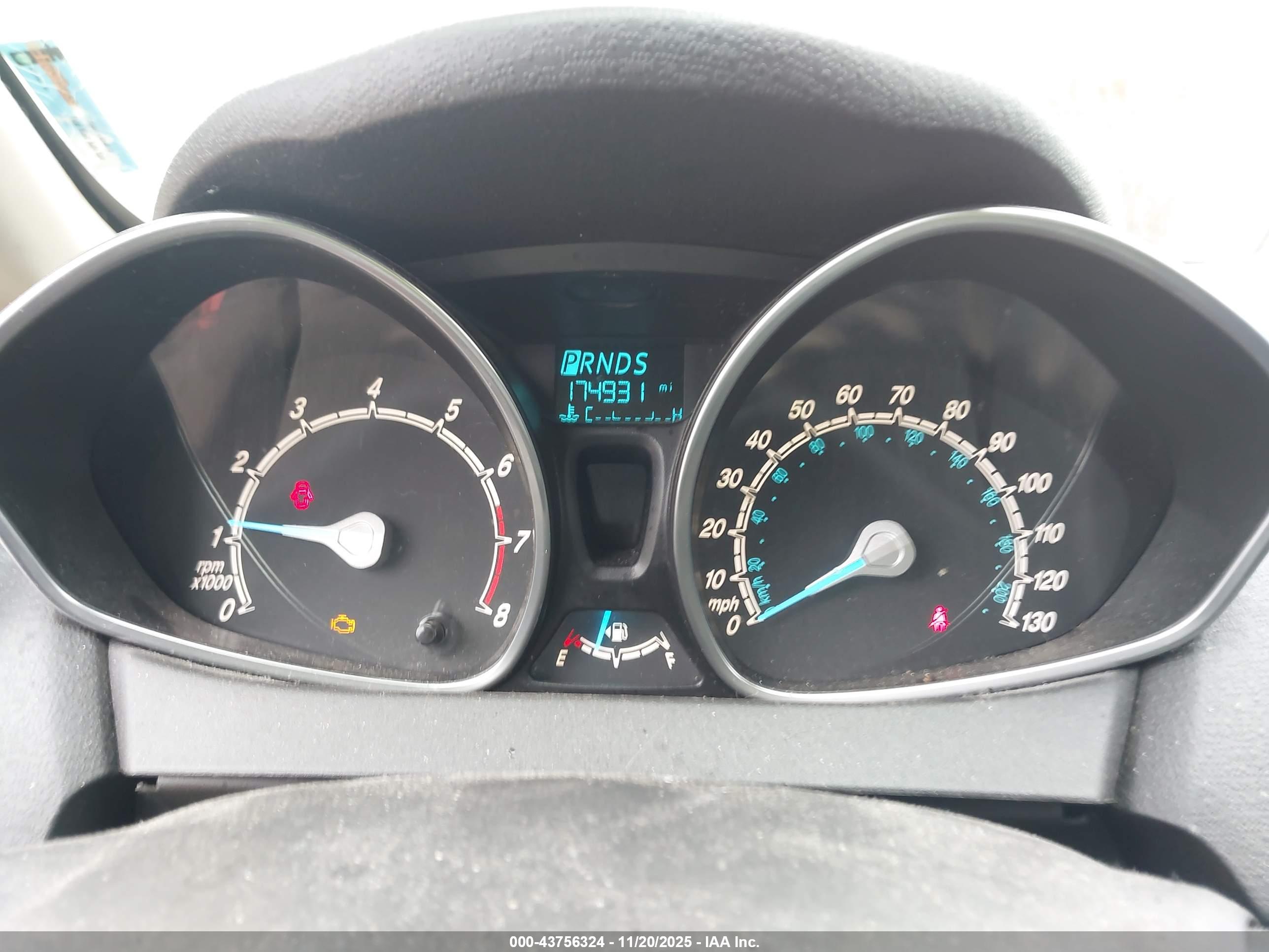 FORD FIESTA image 7