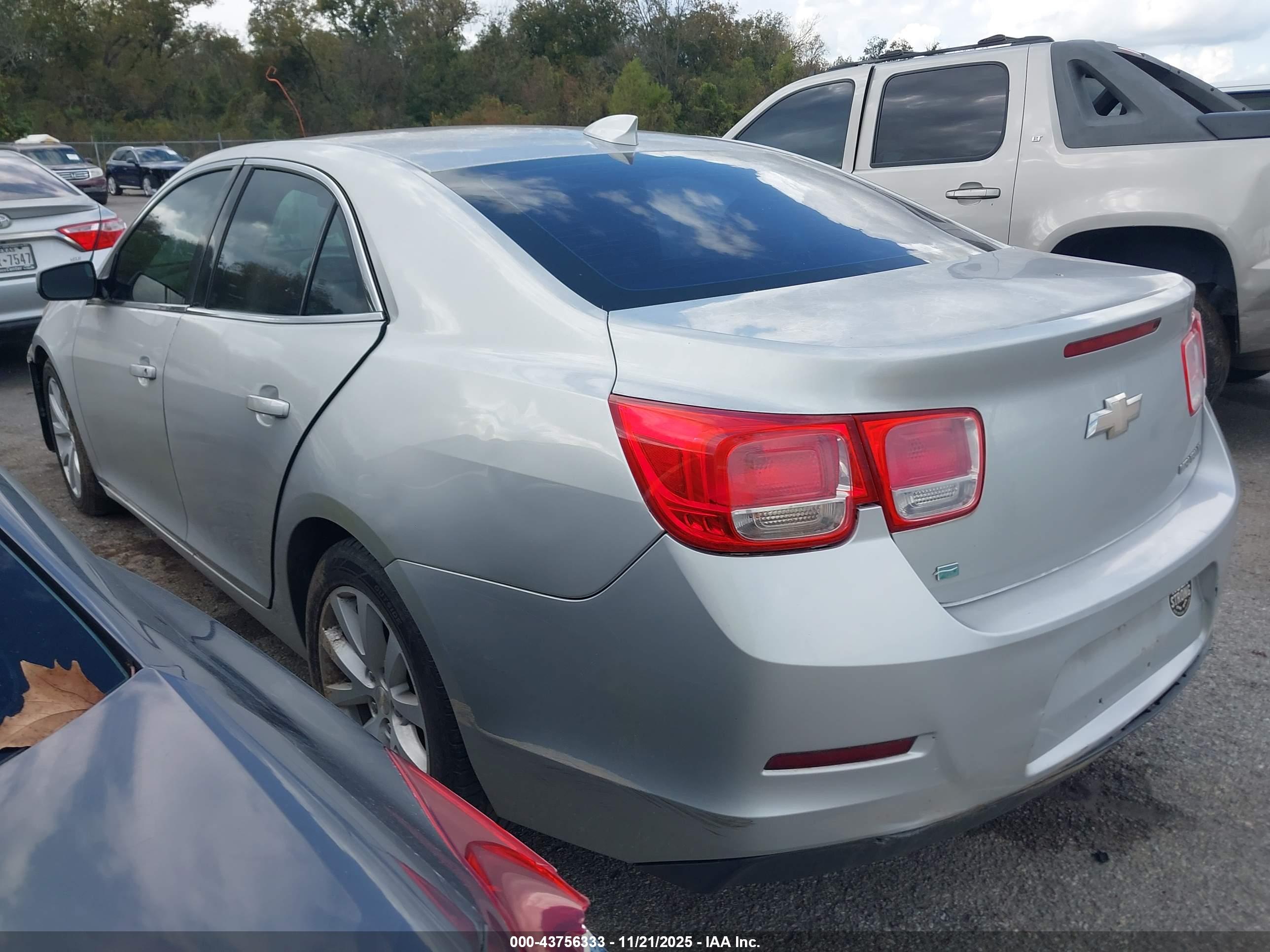 CHEVROLET MALIBU image 3