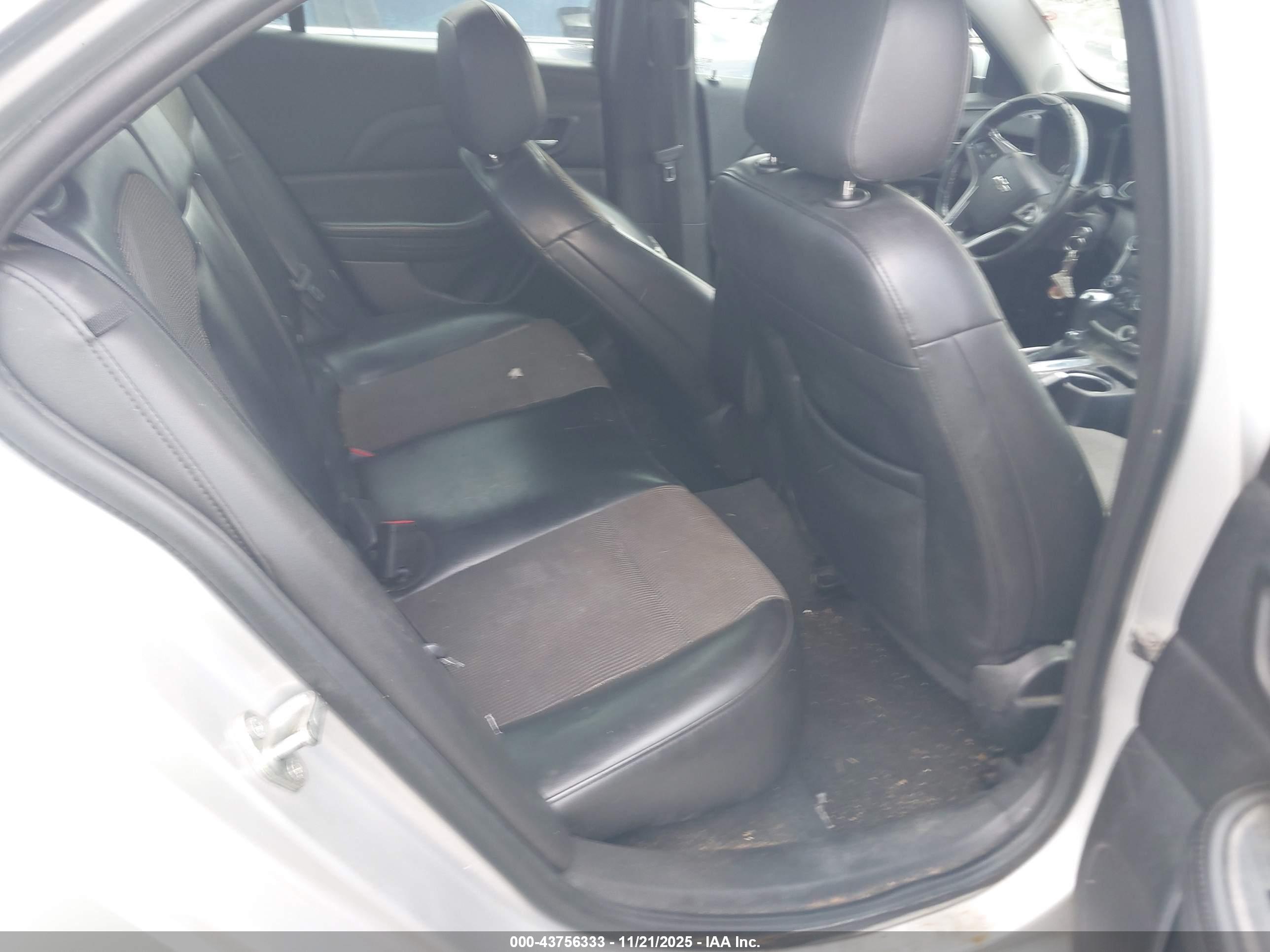 CHEVROLET MALIBU image 8